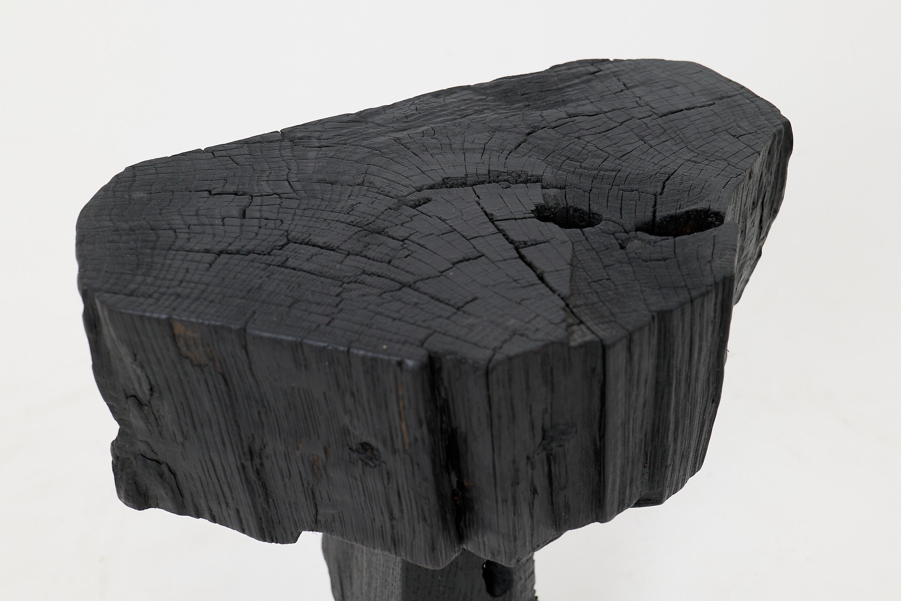 Brutalisme Hand-Carved Sculptural Hardwood Side Table, Pedestal, by Logniture en vente