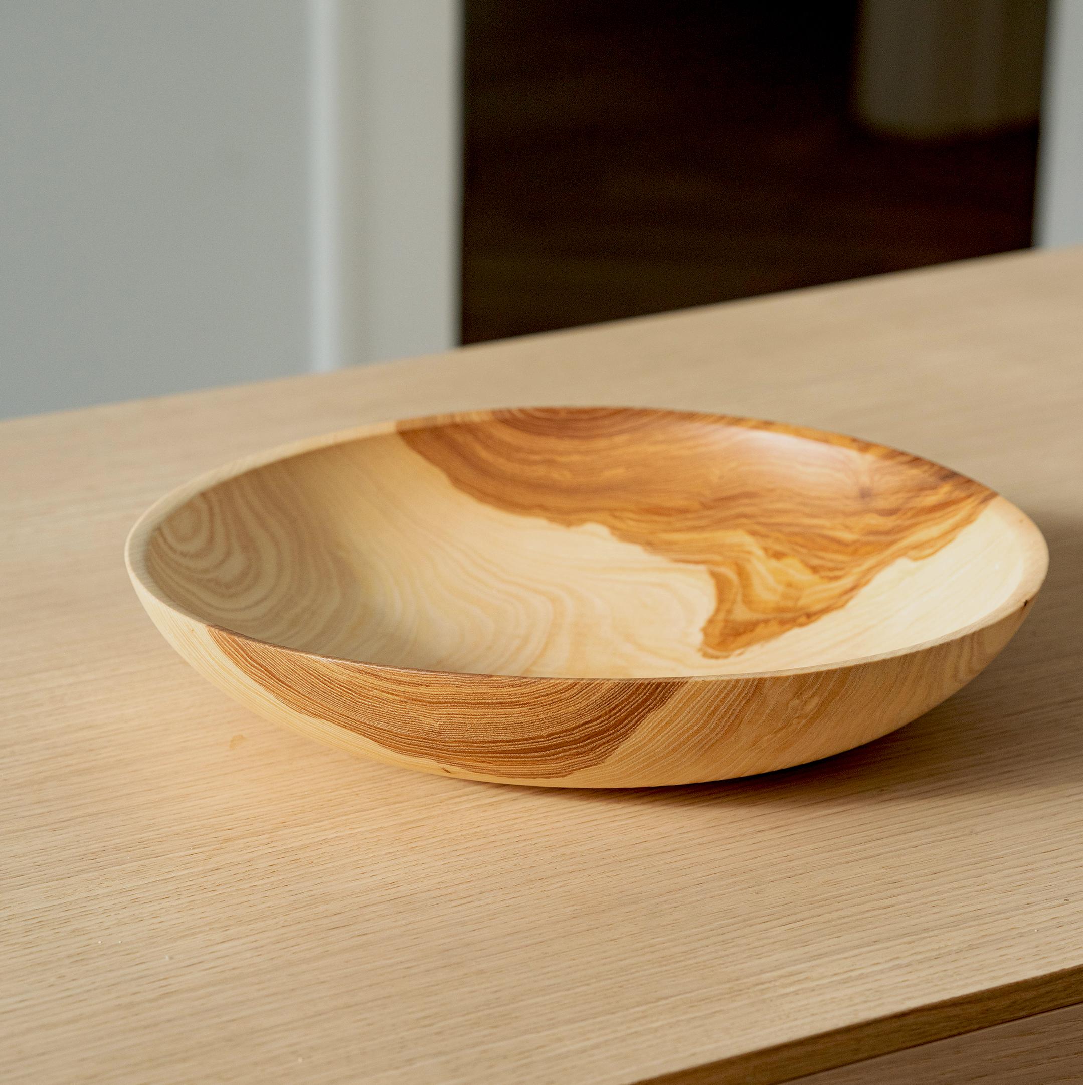 Contemporary Hand Carved Shallow Ash Wooden Fruit Bowl For Sale
