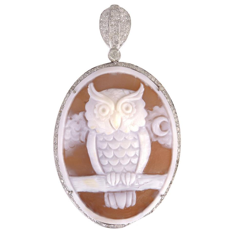 Hand-Carved Shell Cameo Owl Pendant with Diamonds Around in 18 Karat Gold For Sale