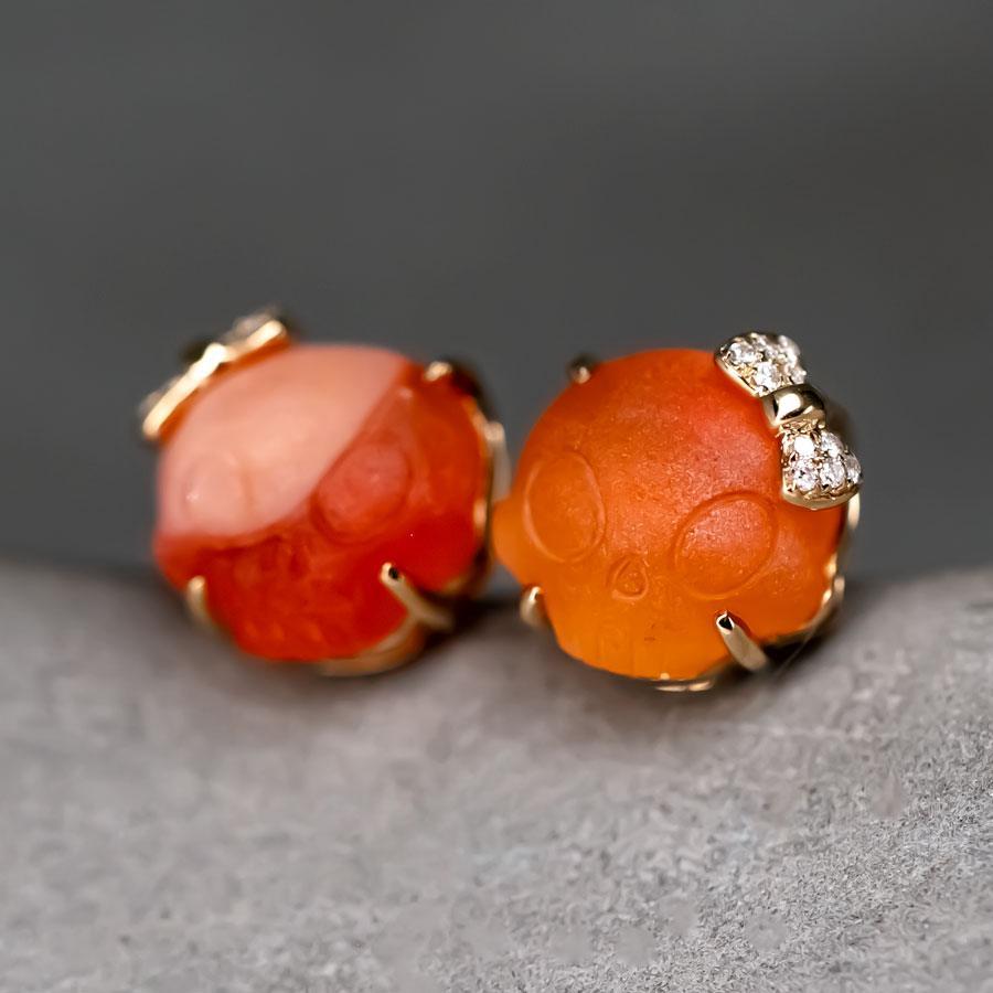 Hand Carved Skull with Diamond Bows Fire Opal Stud Earrings 18k Gold In New Condition For Sale In Suwanee, GA