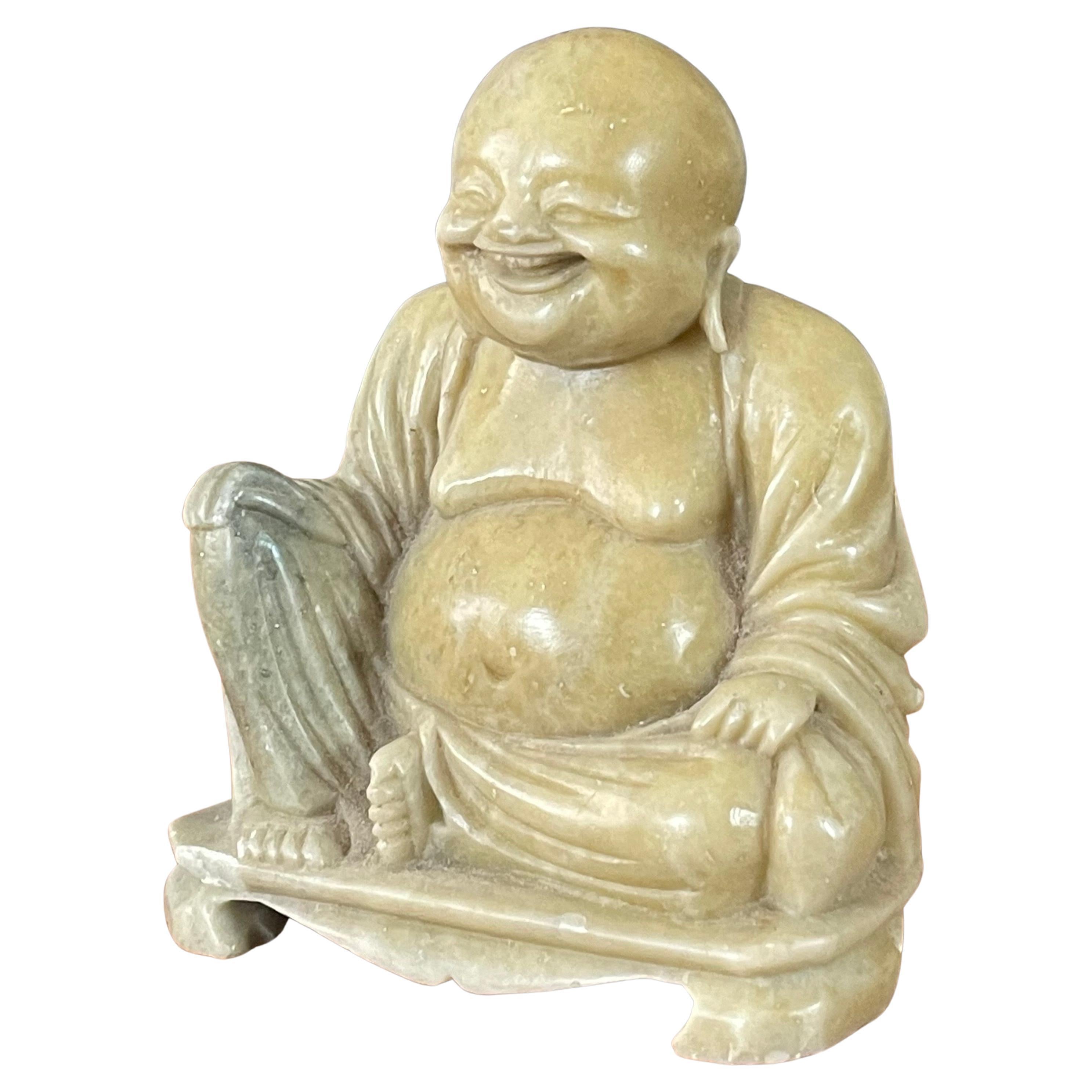 Sculpture en pierre de savon sculptée à la main « Bouddha heureux » 