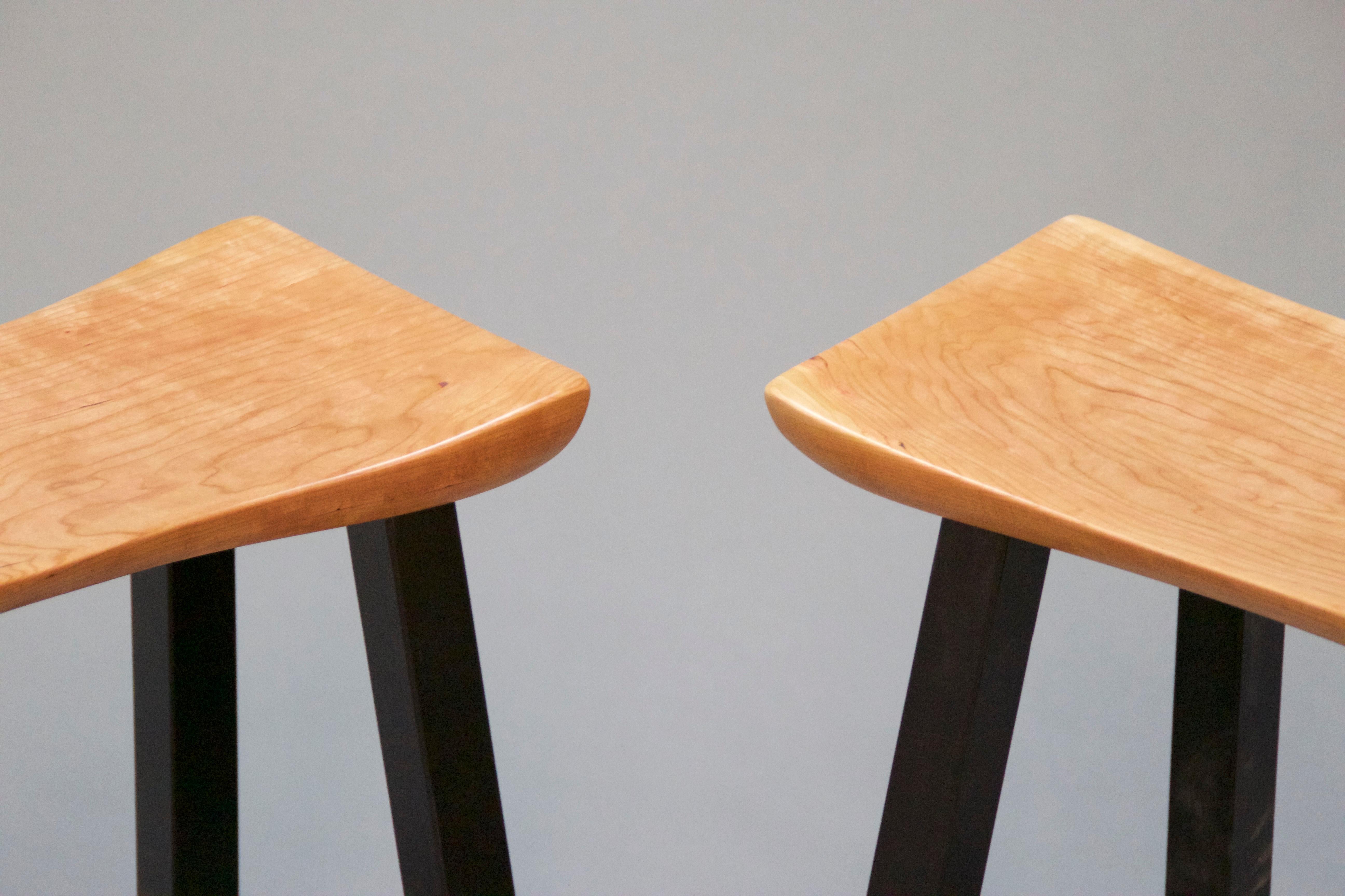 Hand Carved Solid Cherry Bar Stools with Blackened Base by Dave Lasker (amerikanisch) im Angebot