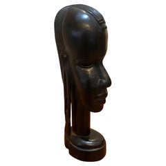 Buste de guerrier tribal africain en bois d'ébène massif sculpté à la main