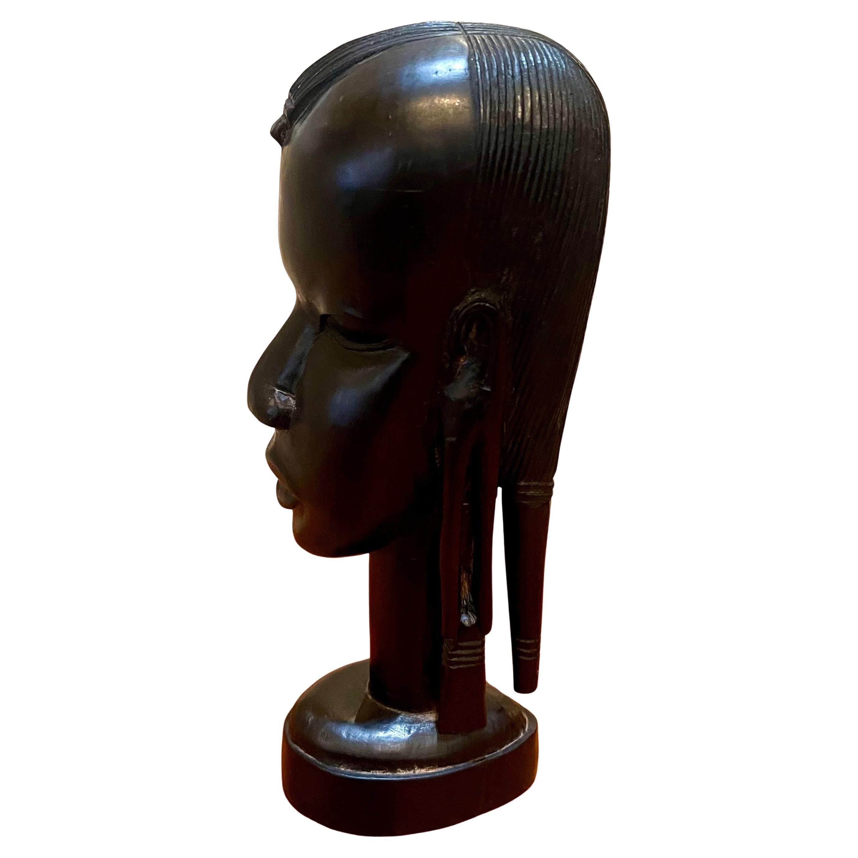 Buste de guerrier tribal africain en bois d'ébène massif sculpté à la main