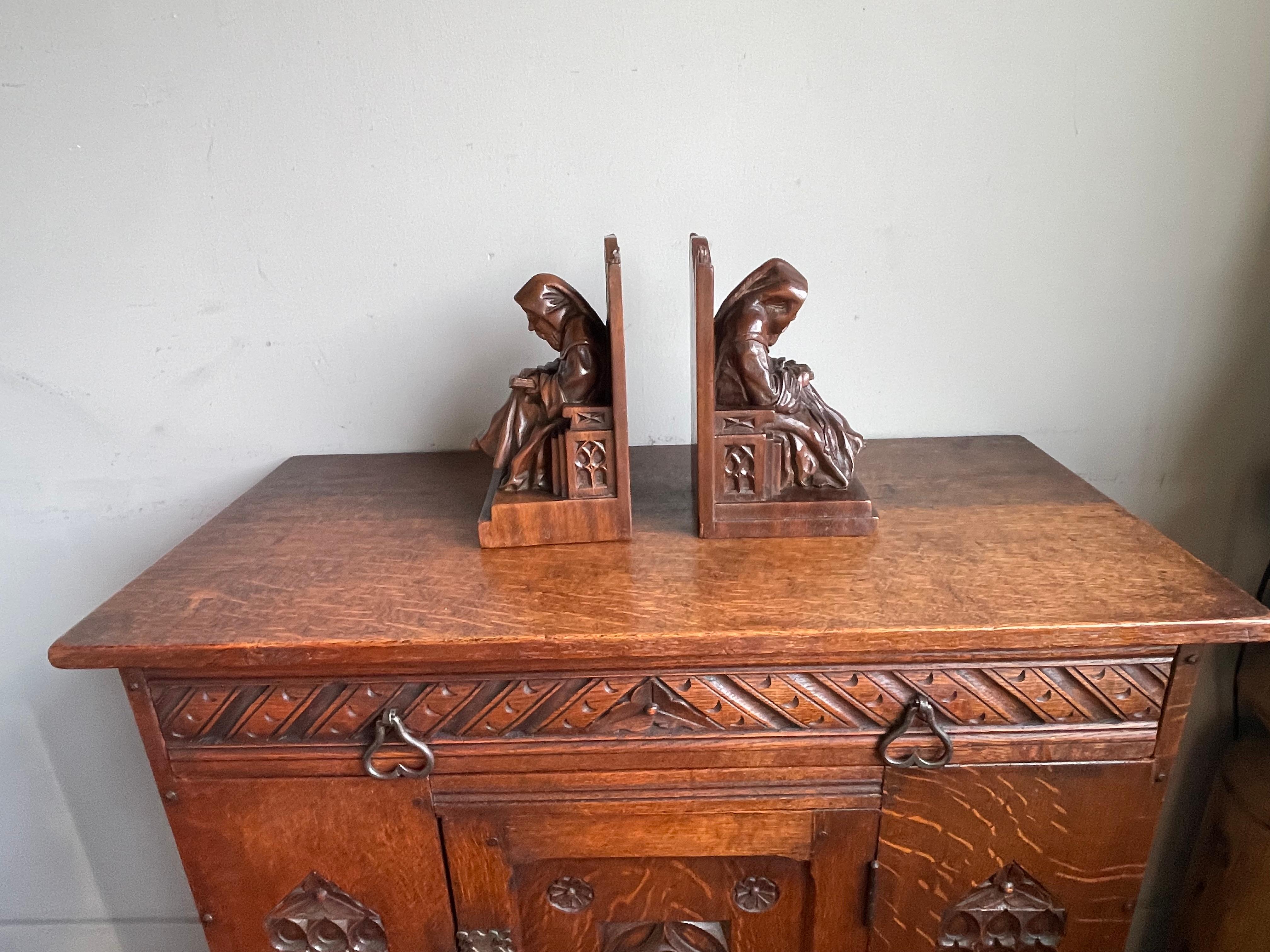 Hand Carved Solid Nutwood Gothic Revival Bible Reading Monk Chair Bookends WW2 6