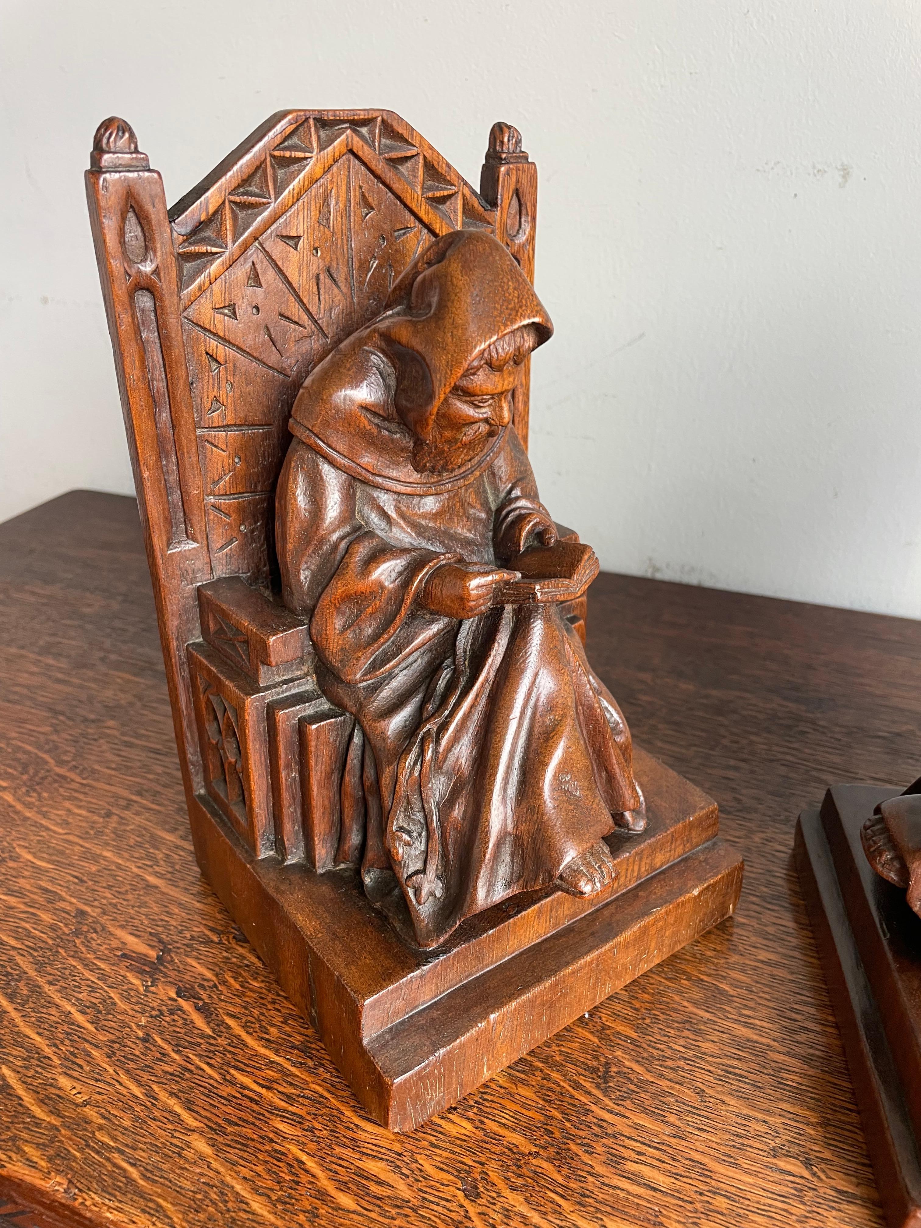 Walnut Hand Carved Solid Nutwood Gothic Revival Bible Reading Monk Chair Bookends WW2