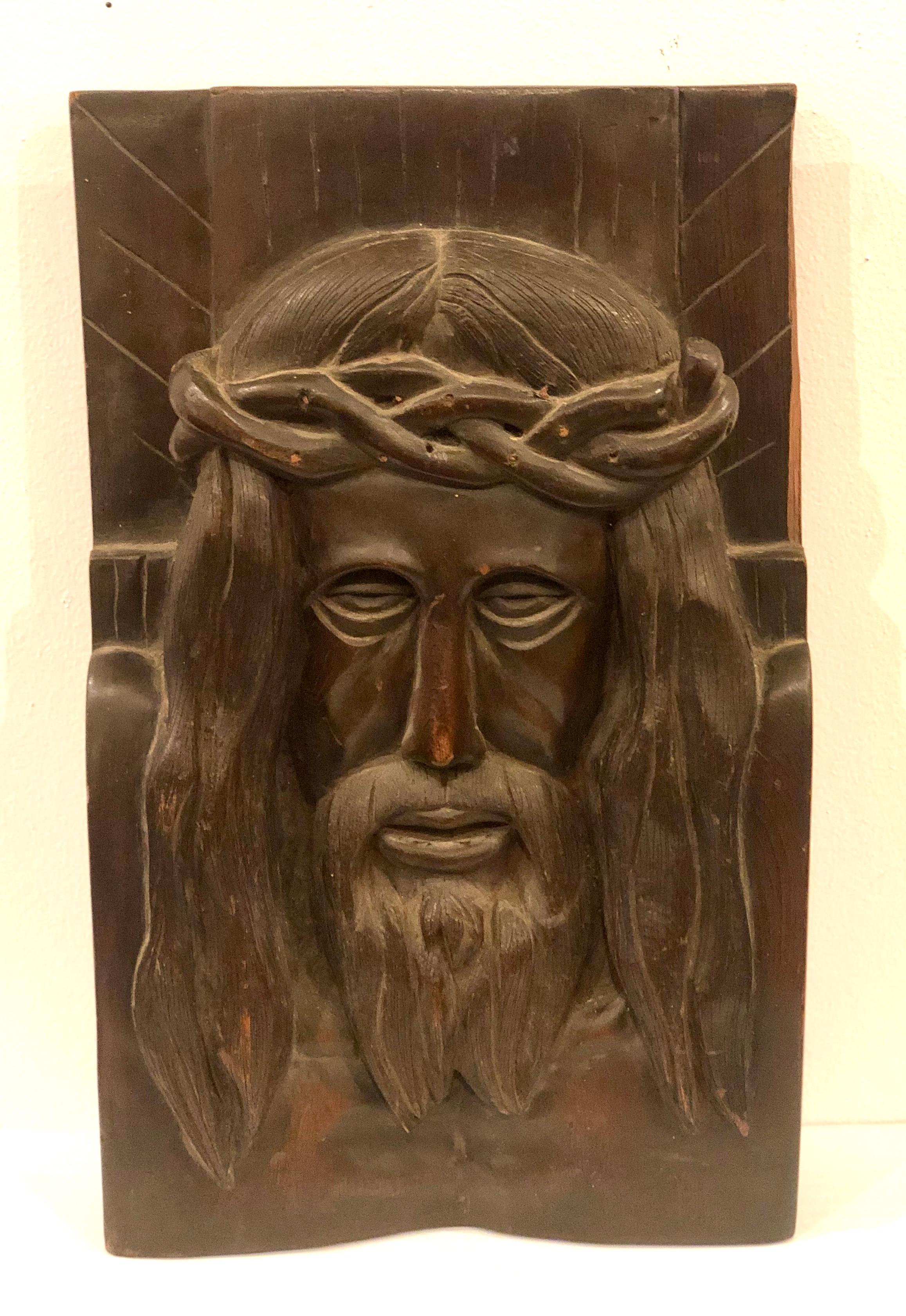 Hand carved solid wood Jesus Christ face wall plaque sculpture, circa 1970s not signed beautiful piece wall relief, sculpture hand carved great detail. Original finish natural patina we only oiled the item.