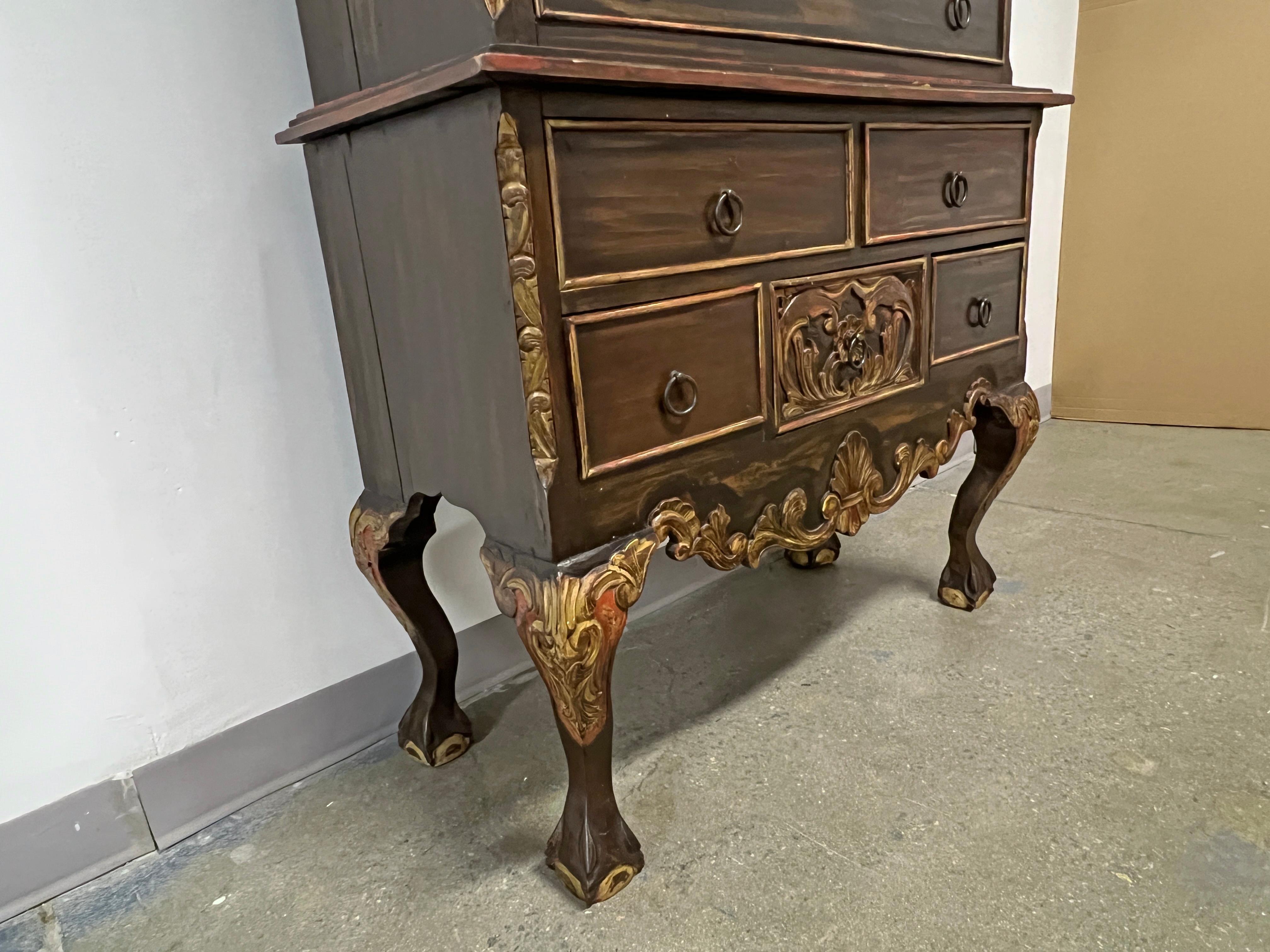 Cassapanca intagliata a mano in stile revival spagnolo, Made in Mexico, CIRCA 1960 in vendita 8