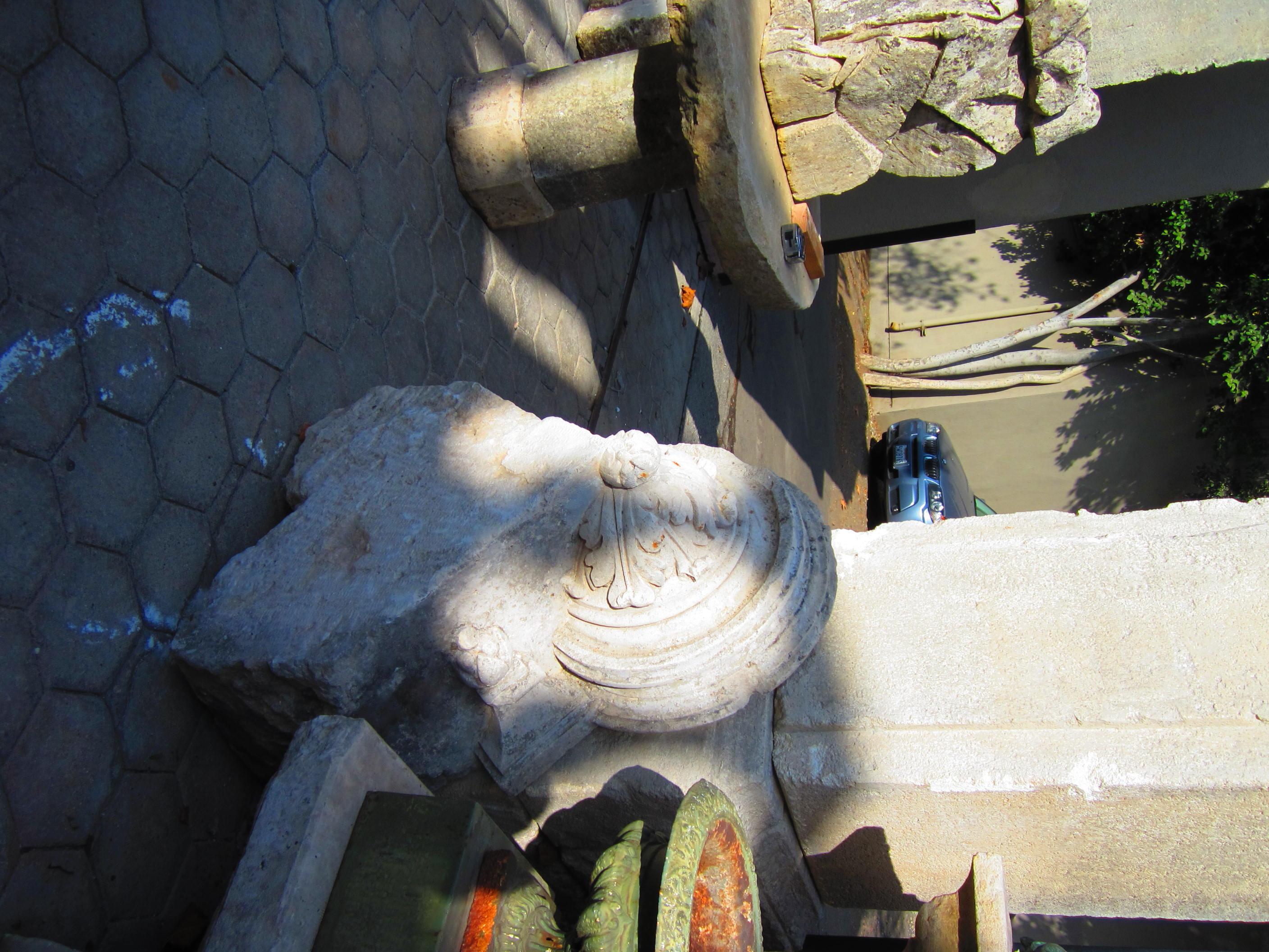 Hand Carved Stone Capital Base Side Coffee Table Garden Pedestal Antique element For Sale 11