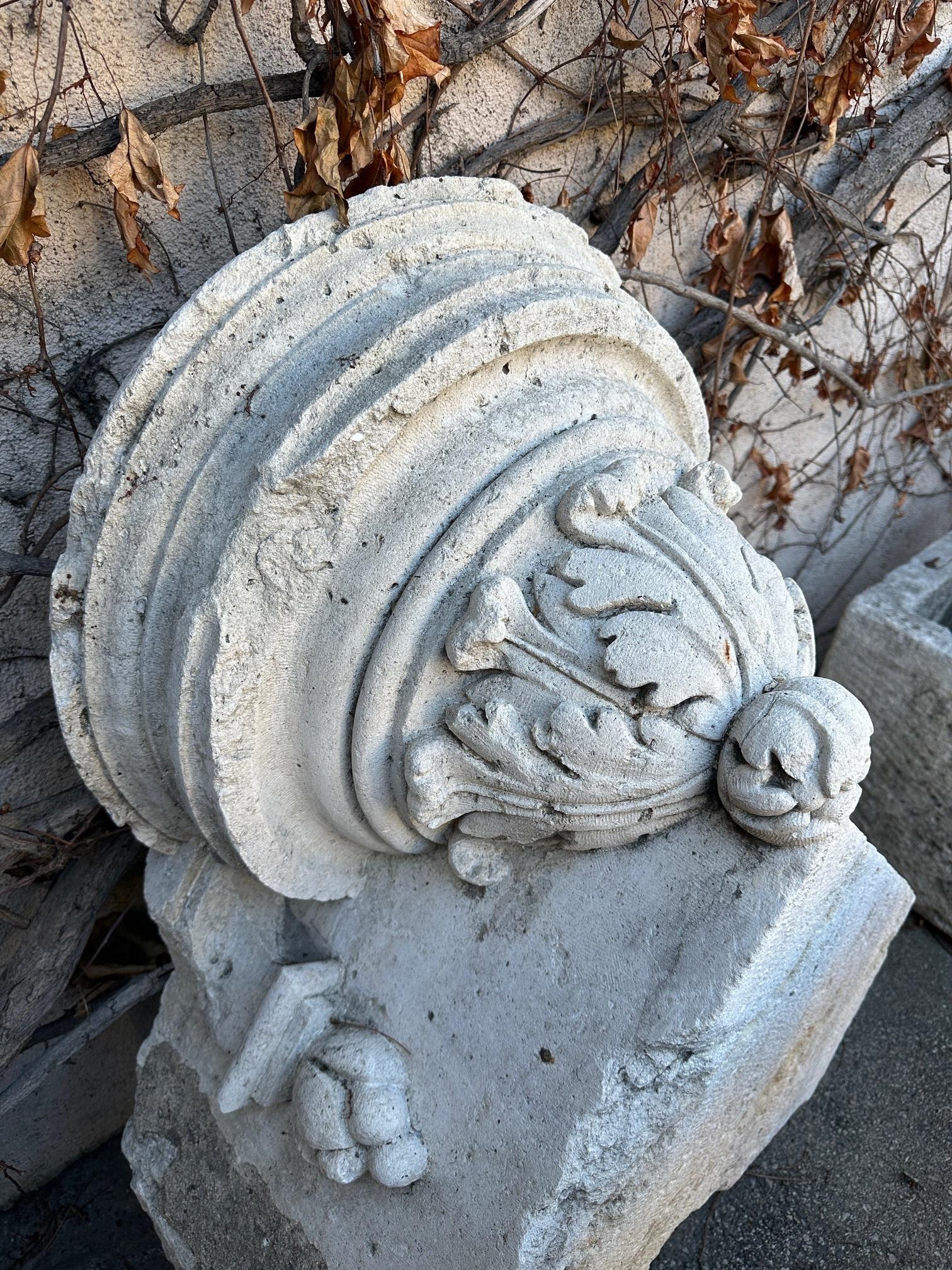 Hand Carved Stone Capital Base Side Coffee Table Garden Pedestal Antique element For Sale 2