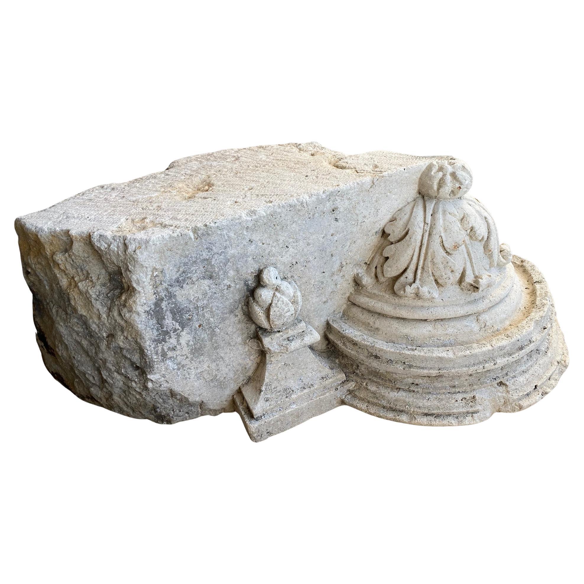 Table à café d'appoint en pierre sculptée à la main The Elemental Garden Pedestal Antique Elements