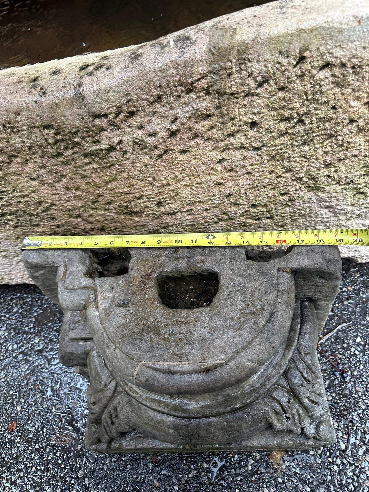 Escultura de Piedra Tallada a Mano Columna Base Pedestal Tope de Puerta Elemento Decorativo LA en venta 12