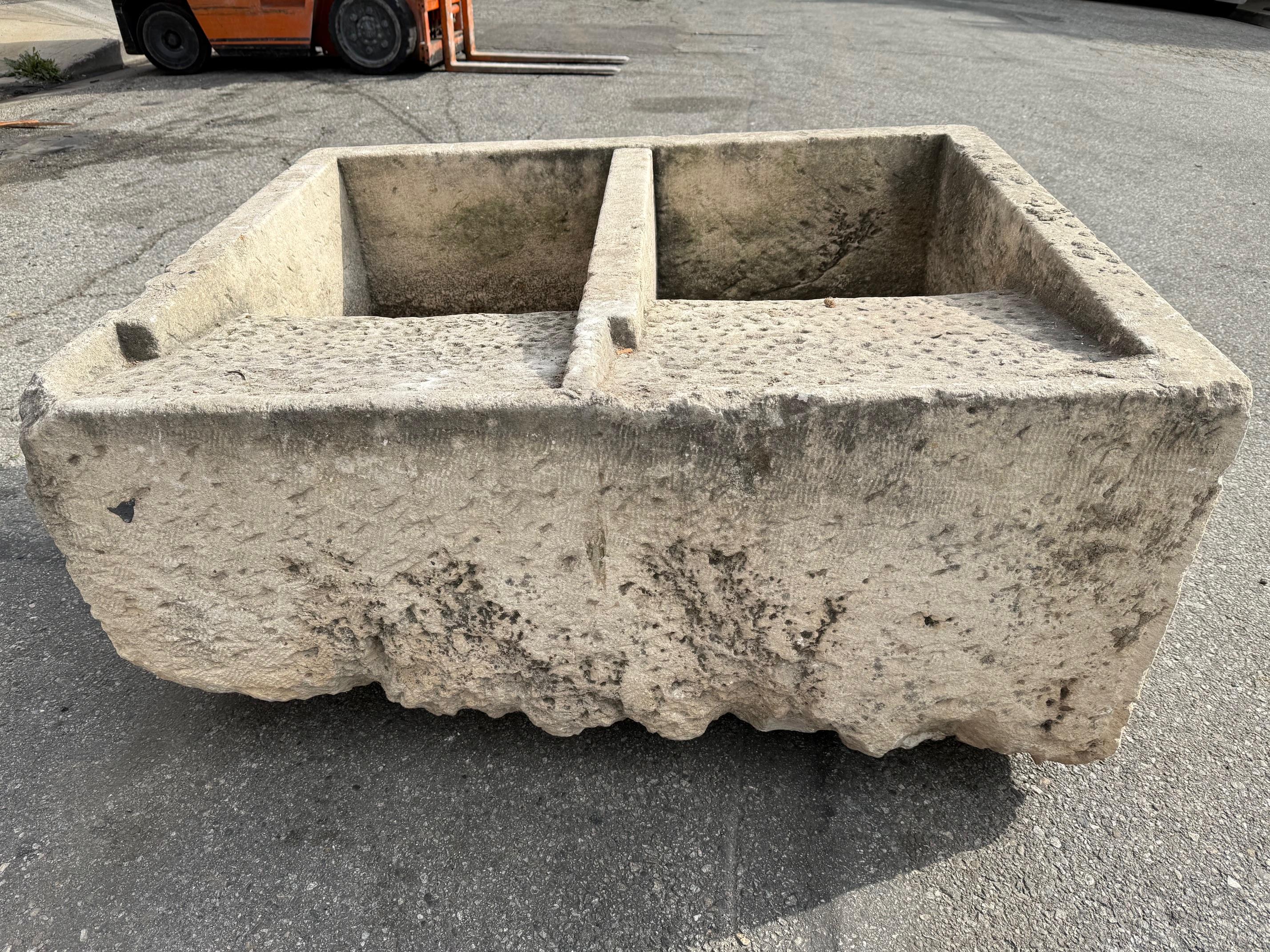 A Stone Container Fountain Basin Planter Farm Sink Trough Antique LA en vente 4