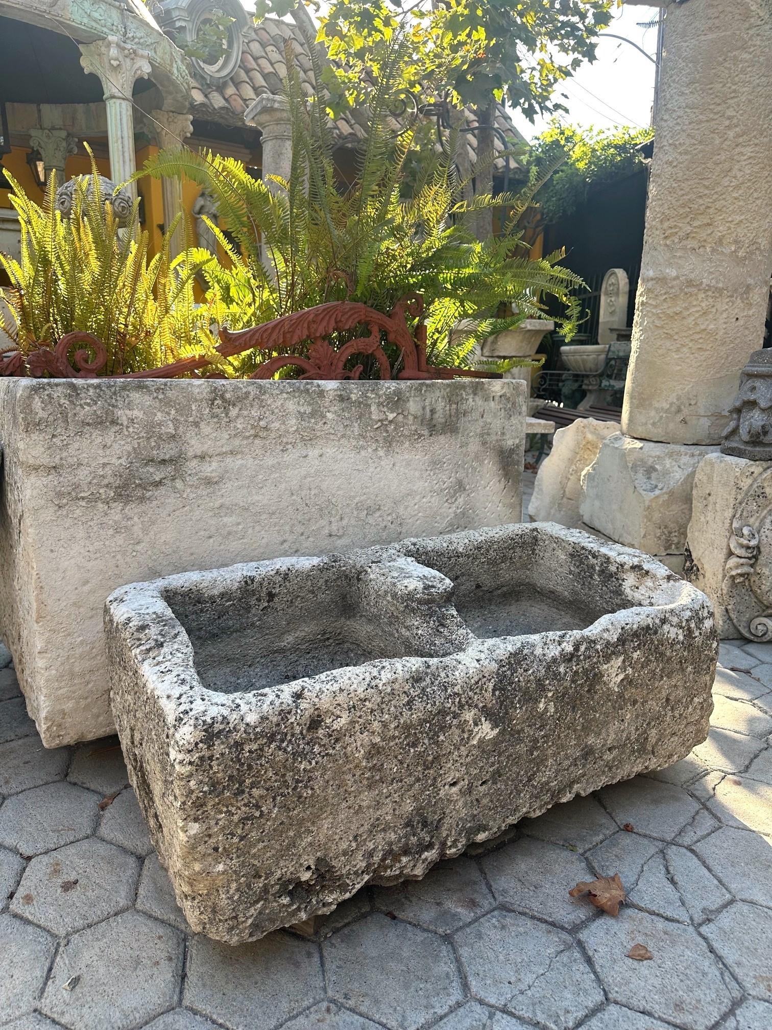 Français Hand Carved Stone Container Fountain Basin Trough Planter Sink Antiques LA CA en vente