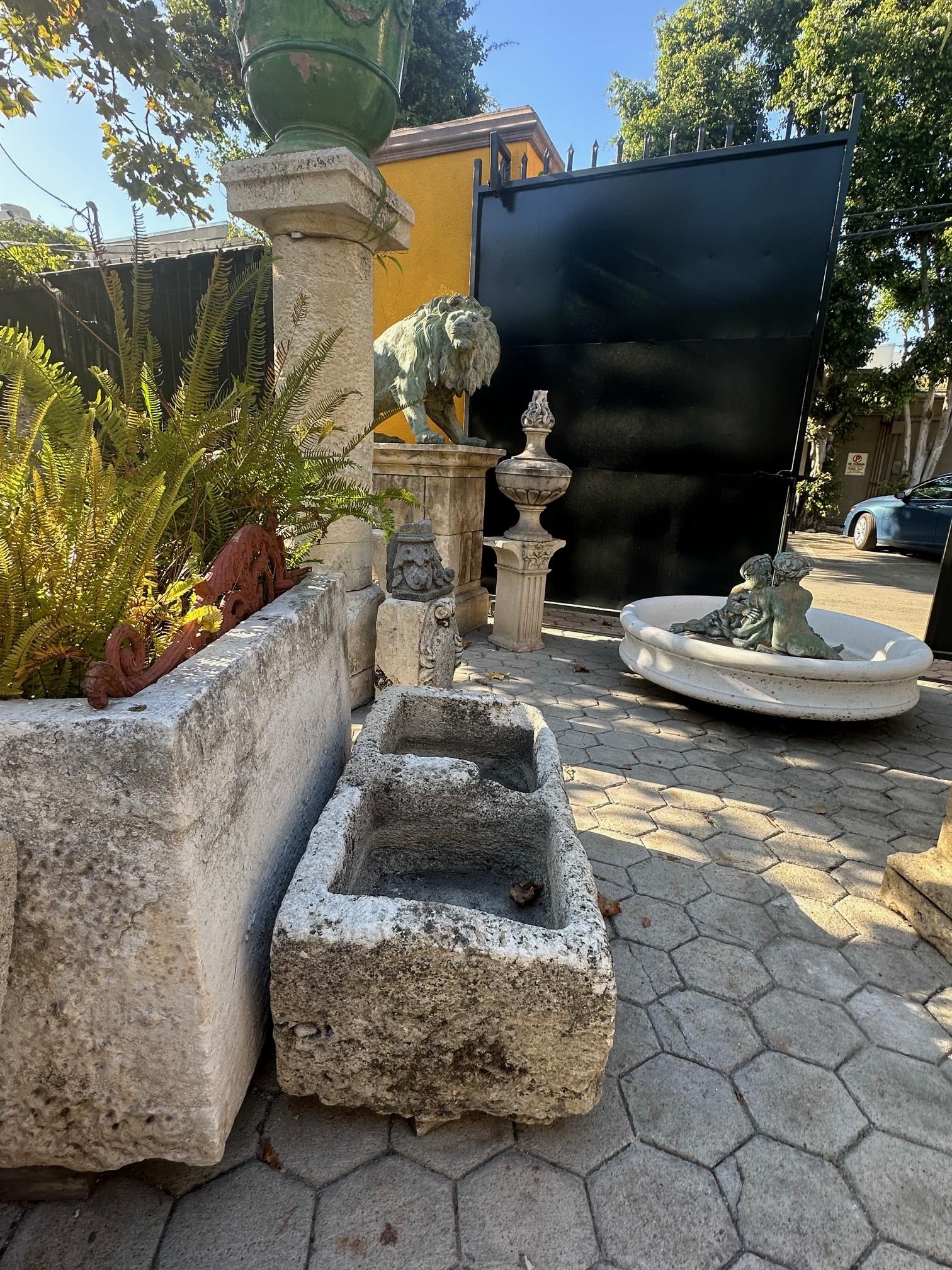 Hand Carved Stone Container Fountain Basin Trough Planter Sink Antiques LA CA en vente 2