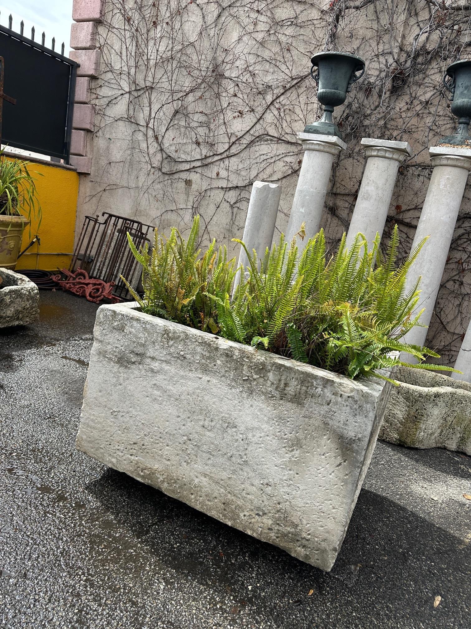 A Stone Container Fountain Basin Tub Planter Firepit Trough Hand Carved Antiques en vente 6