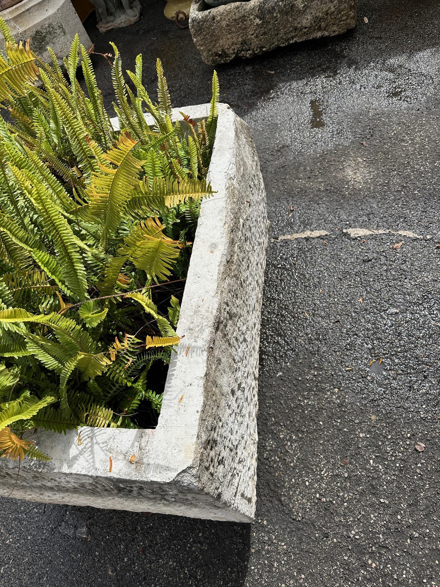 A Stone Container Fountain Basin Tub Planter Firepit Trough Hand Carved Antiques en vente 8