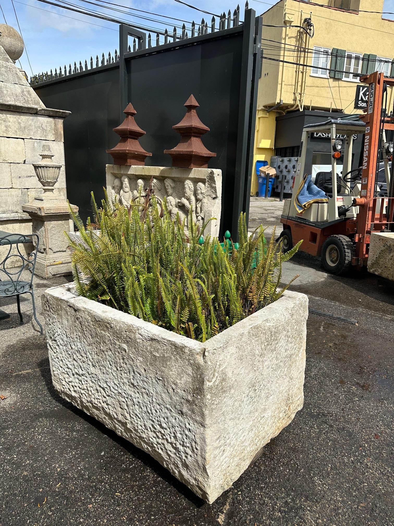 A Stone Container Fountain Basin Tub Planter Firepit Trough Hand Carved Antiques en vente 12