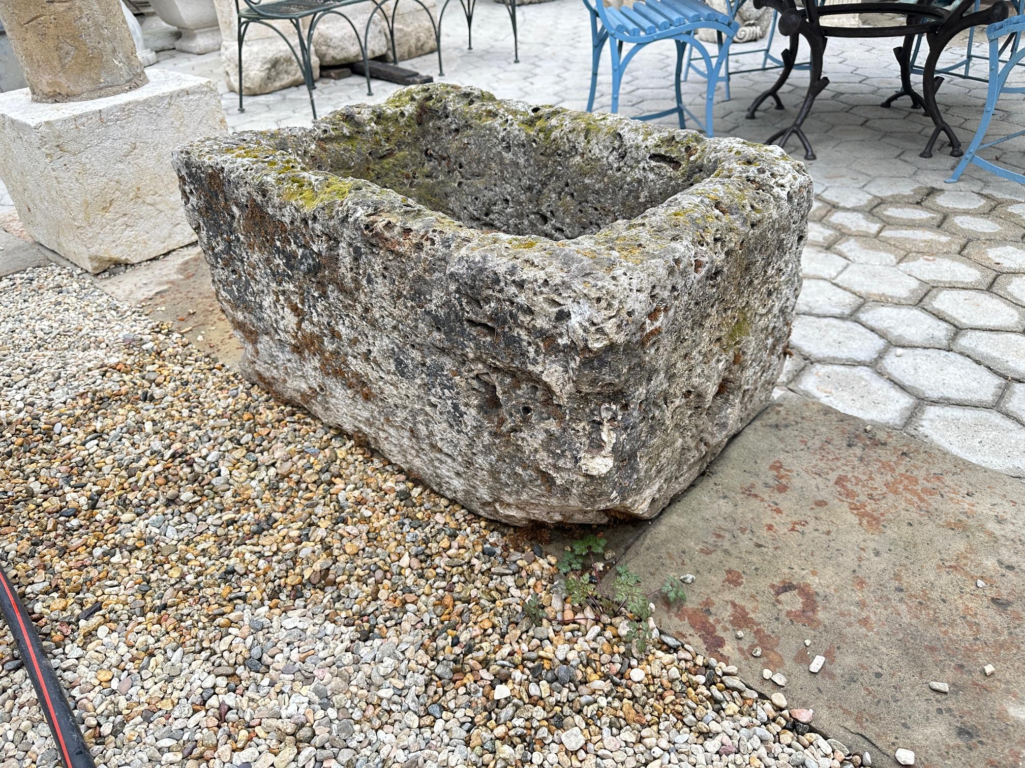 A Stone Container Fountain Trough Basin Planter Antique Farm Sink LA en vente 9