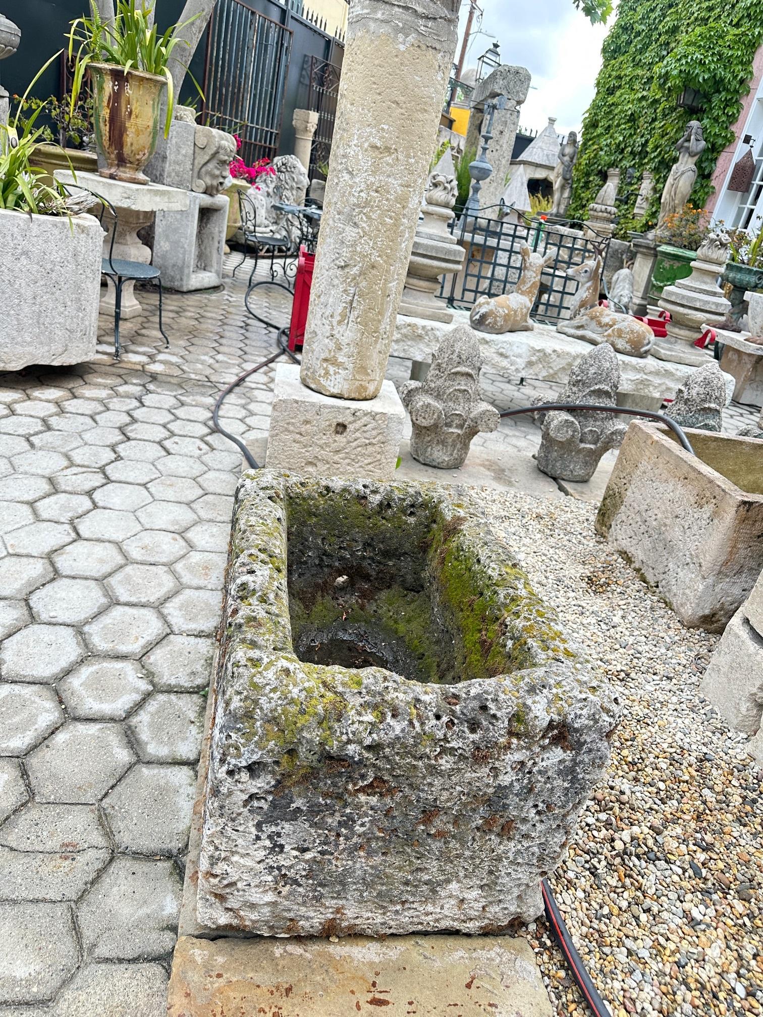 A Stone Container Fountain Trough Basin Planter Antique Farm Sink LA en vente 12