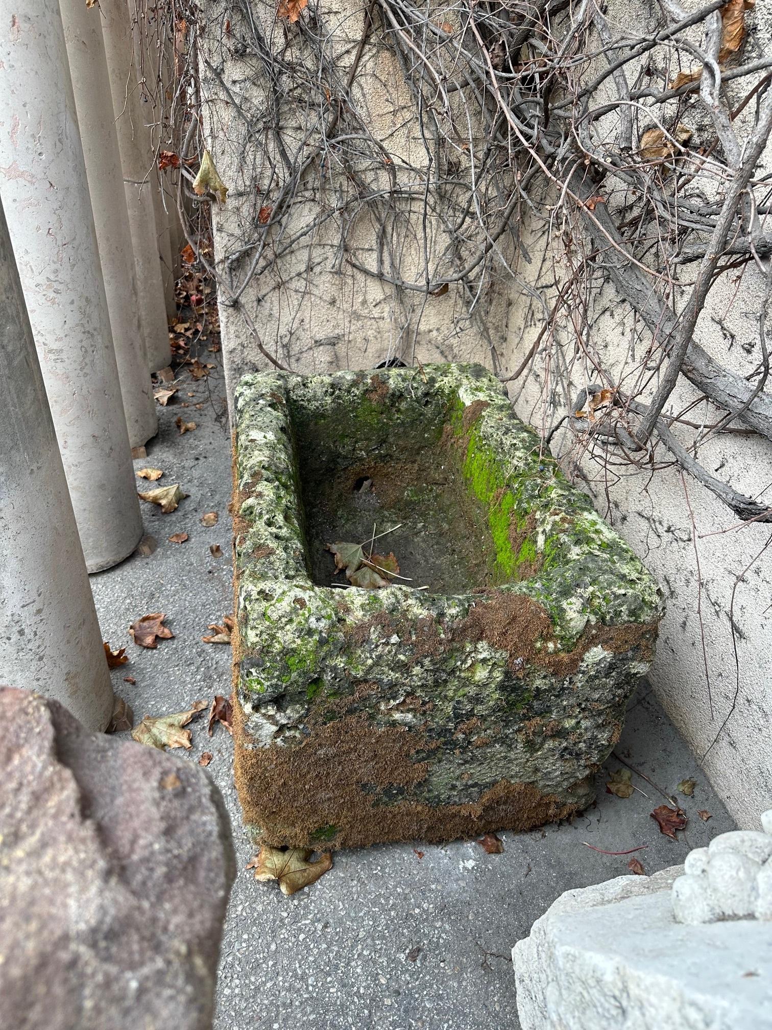 Pierre A Stone Container Fountain Trough Basin Planter Antique Farm Sink LA en vente