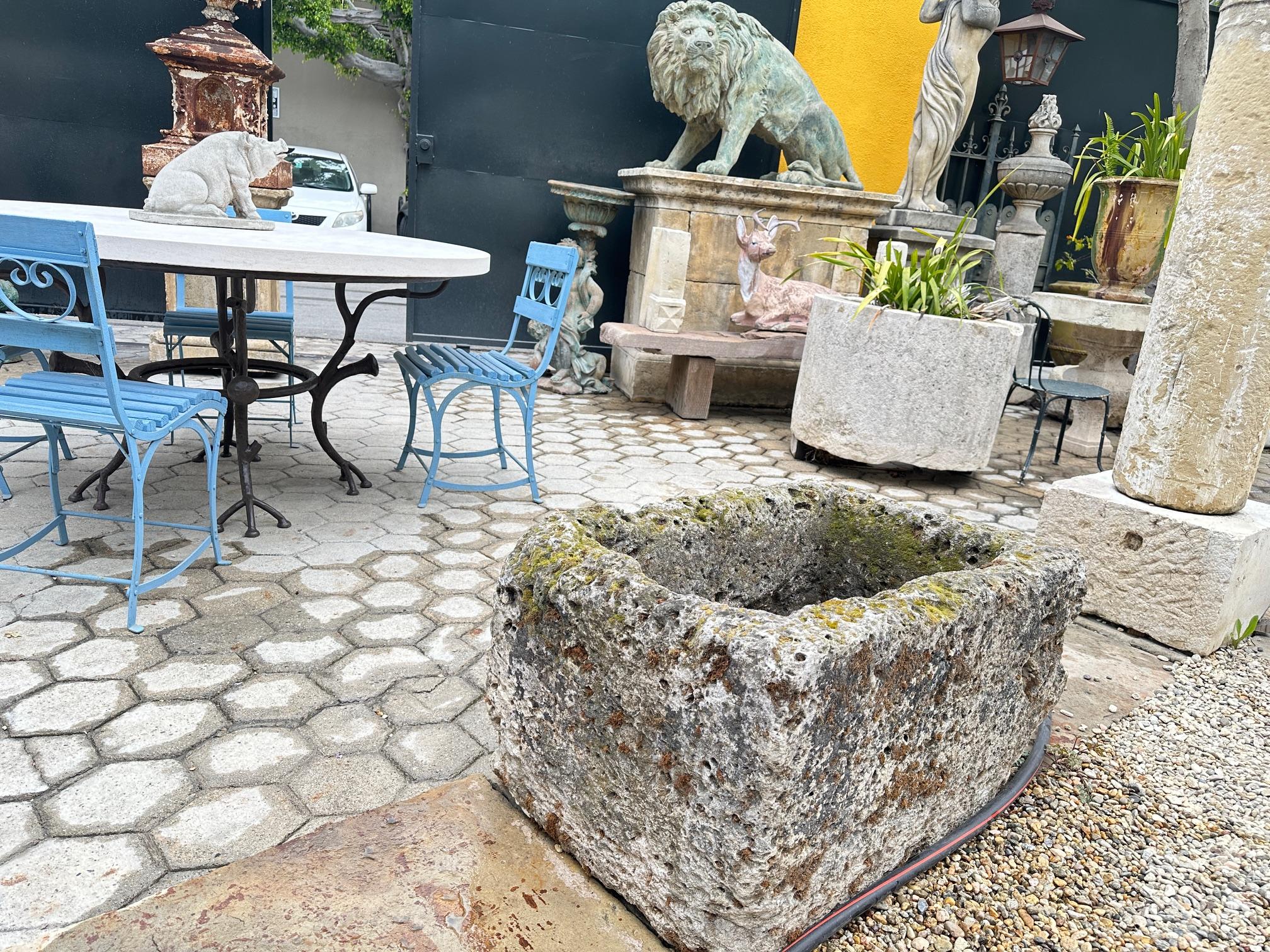 A Stone Container Fountain Trough Basin Planter Antique Farm Sink LA en vente 1
