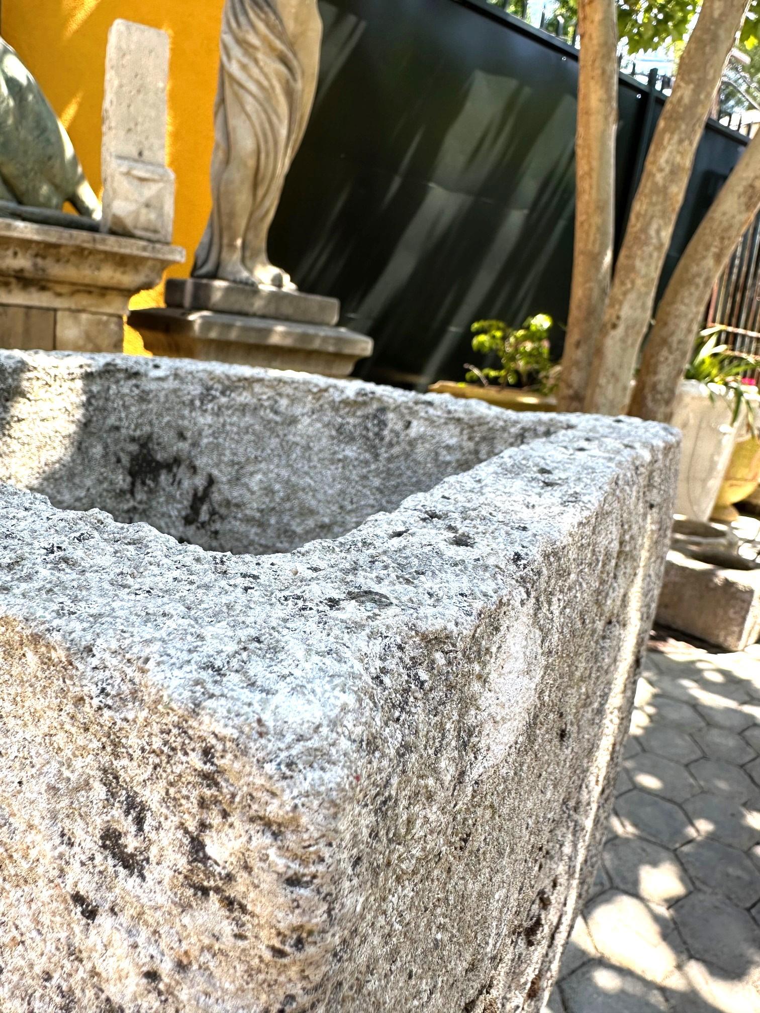 Jardinera de piedra tallada a mano Jardinera Lavabo de granja antiguo LA en venta 5