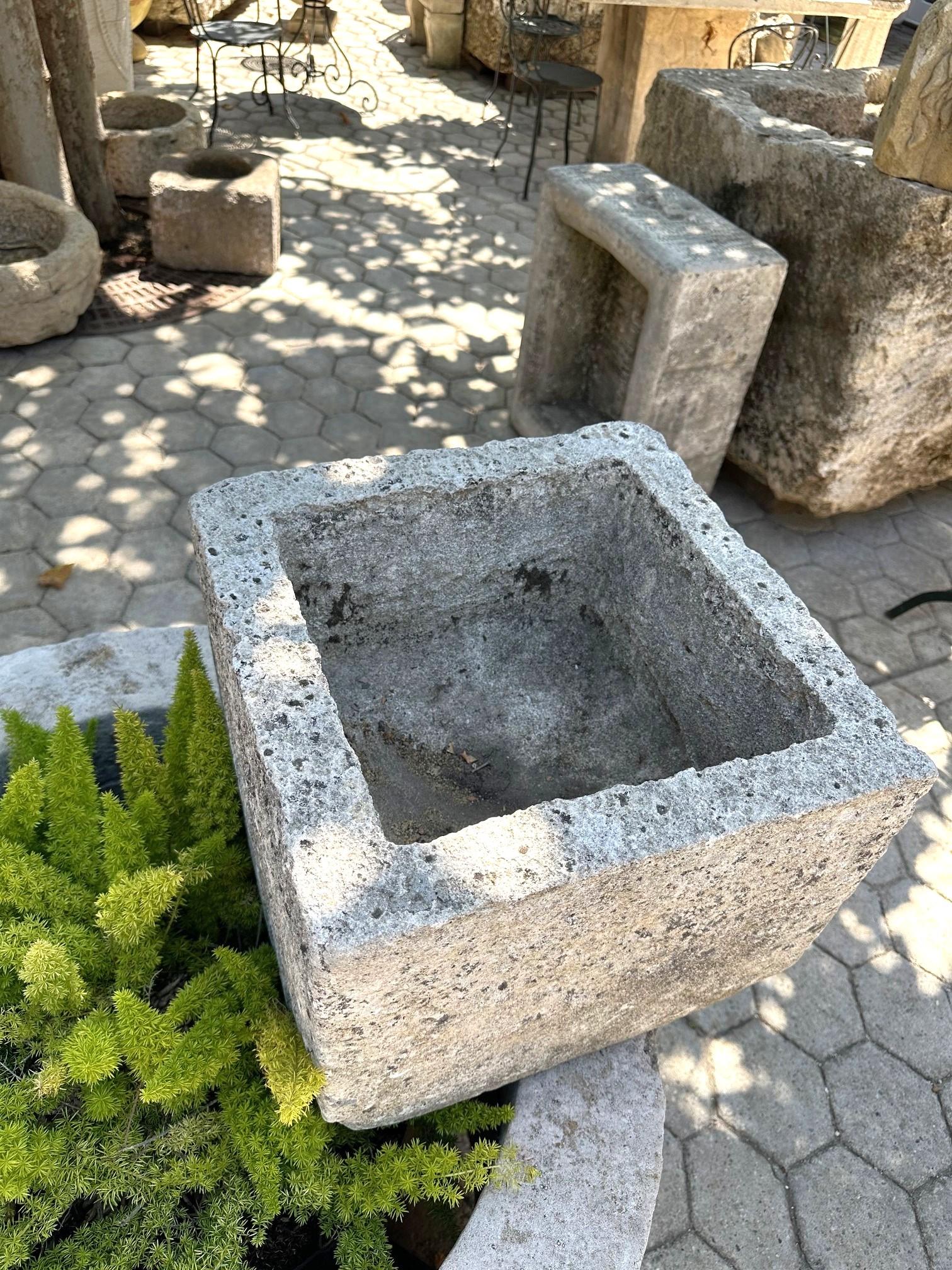 Jardinera de piedra tallada a mano Jardinera Lavabo de granja antiguo LA en venta 6