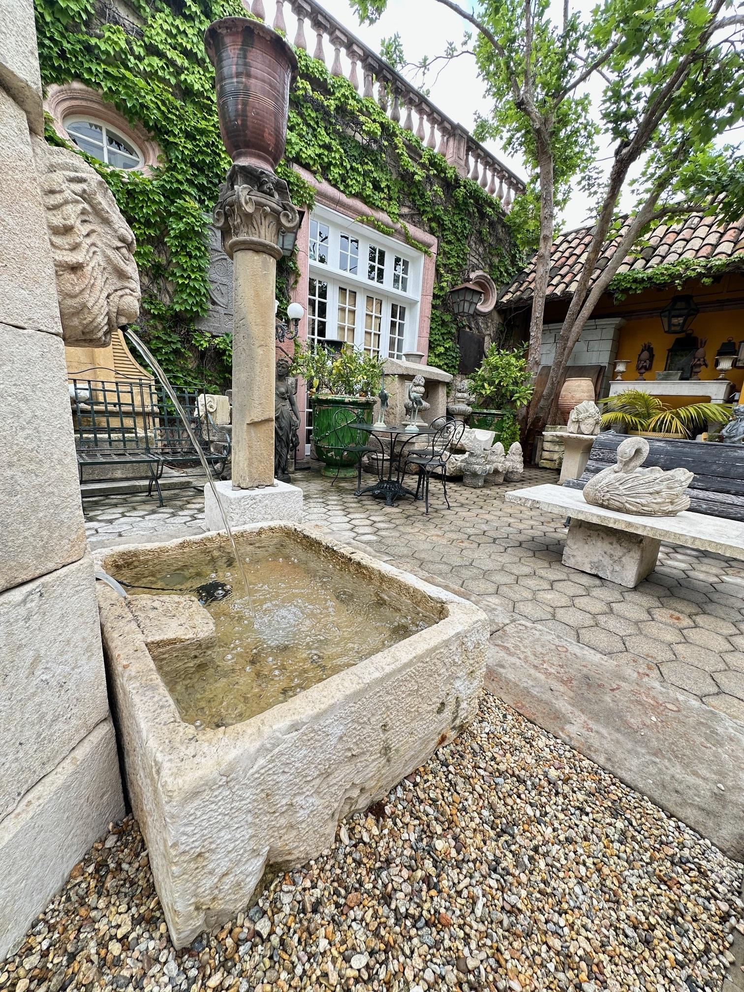 A Stone Container Trough Hand Carved Farm Sink Fountain Basin Antiques LA Fire pit en vente 12
