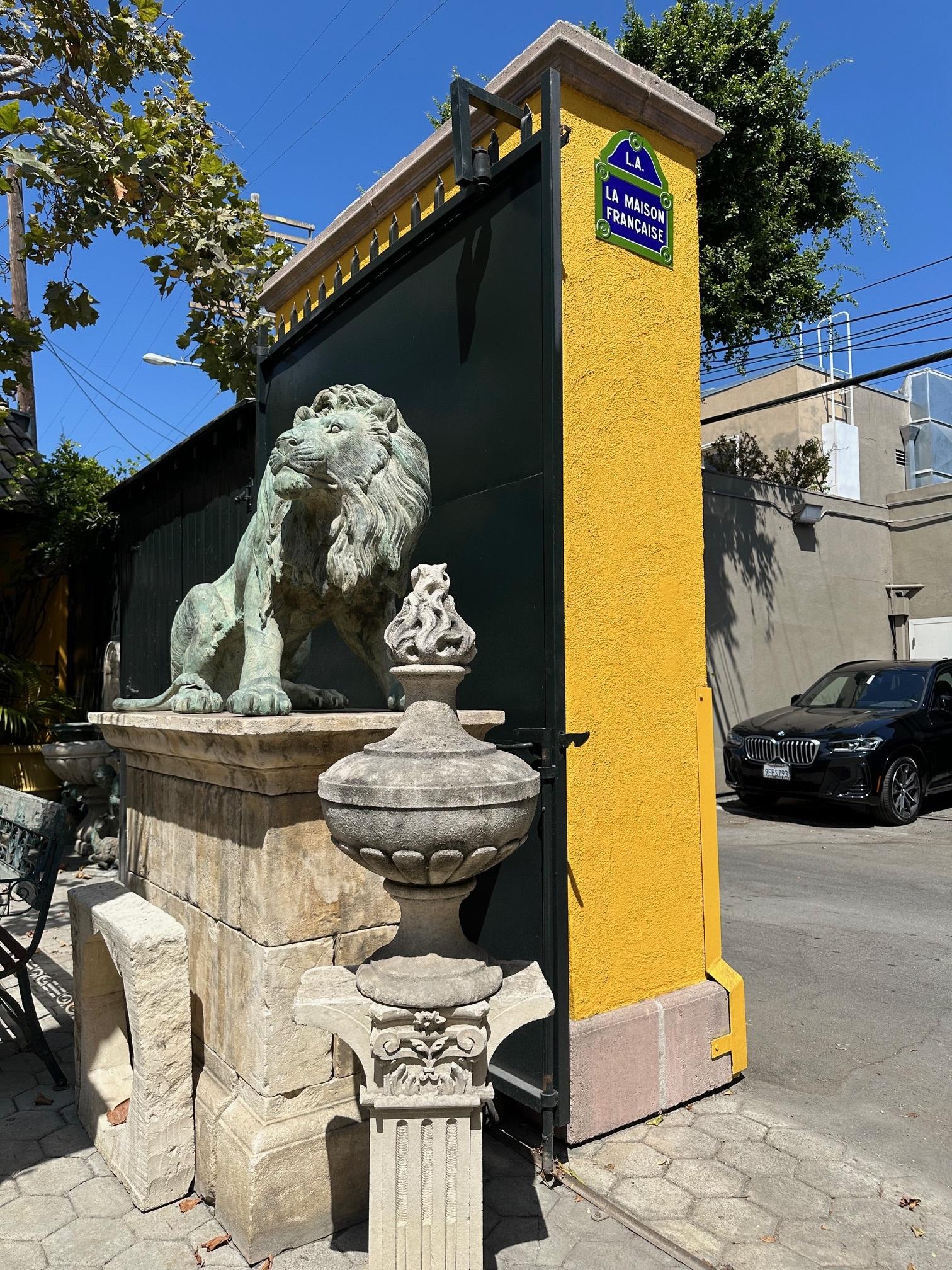 Remate de Piedra Tallado a Mano Elemento Arquitectónico Decorativo Antigüedades, LA, CA en venta 10