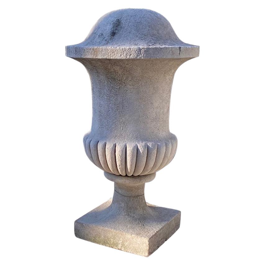 Élément architectural en pierre sculpté à la main, pièce centrale de l'urne Médicis, antiquités