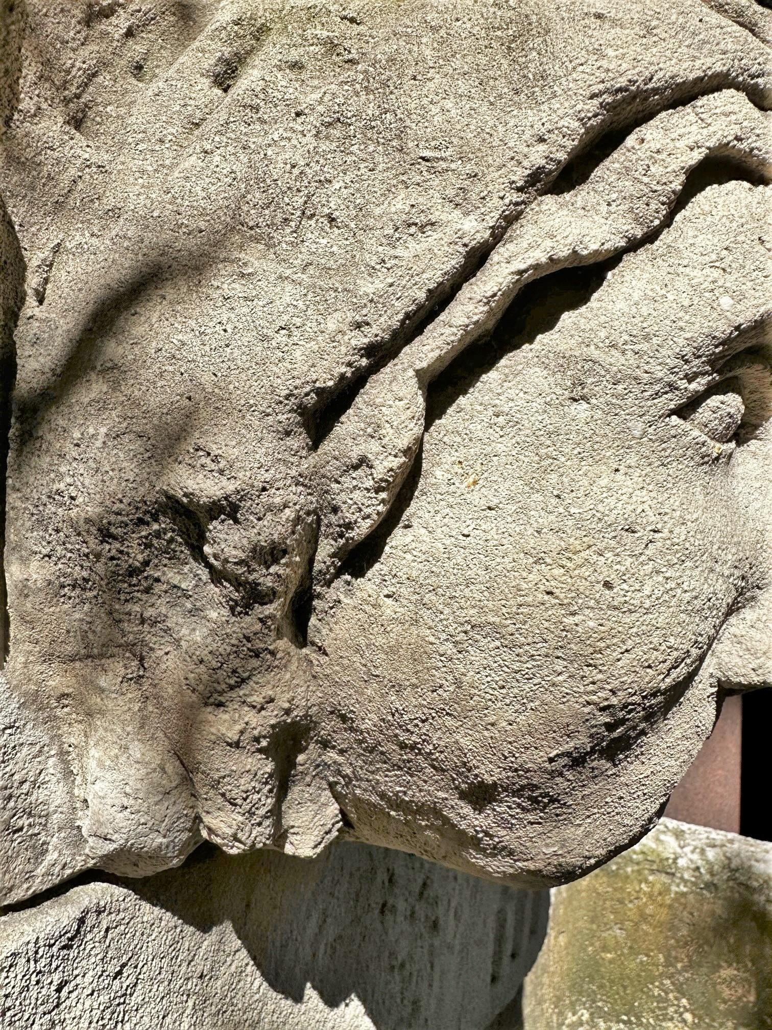 Fontaine en pierre sculptée à la main Tête de bec Backsplash Antiques Rustic Wall Mount CA en vente 3