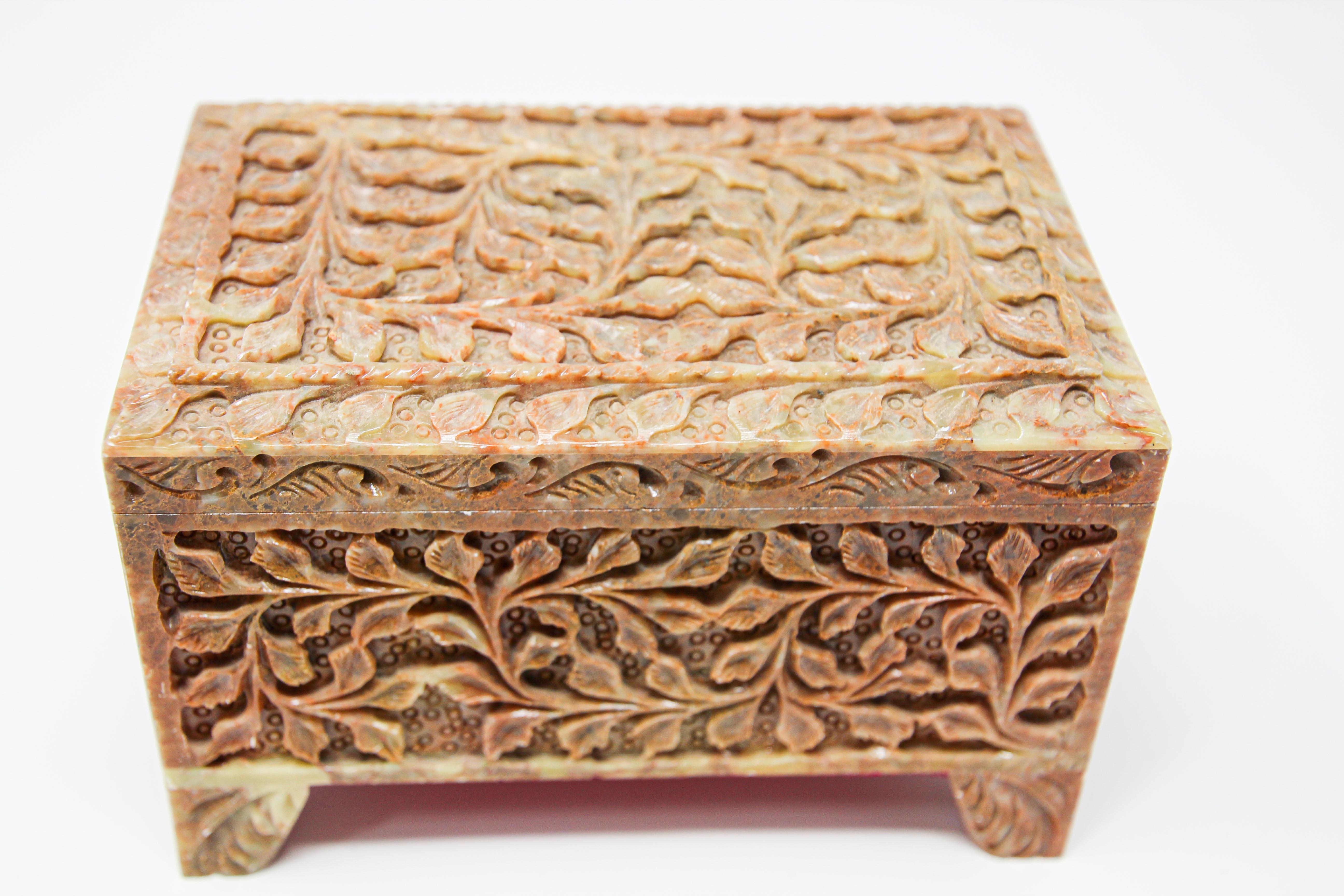 Soapstone Hand-Carved Stone Jewelry Box Rajasthan, India For Sale