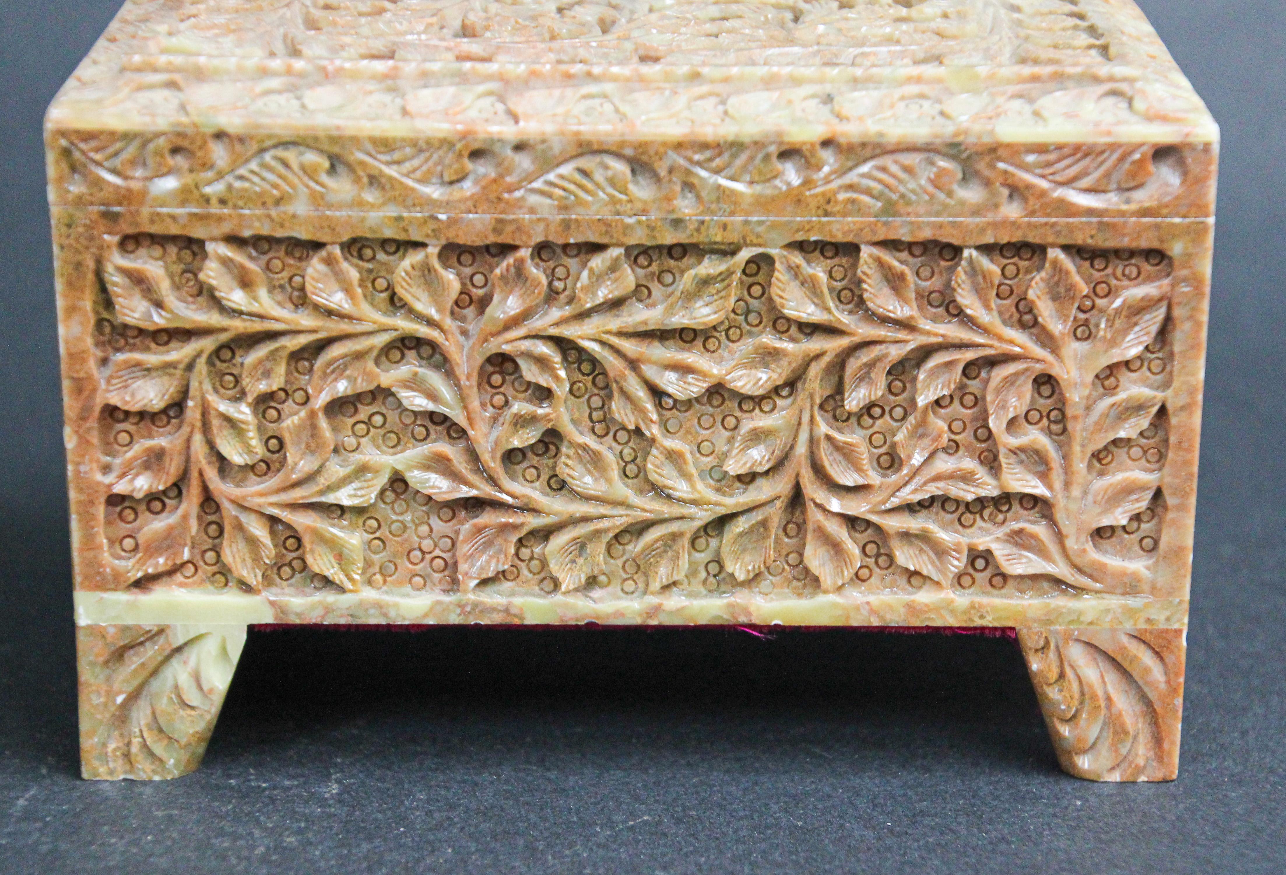 Hand-Carved Stone Jewelry Box Rajasthan, India For Sale 10