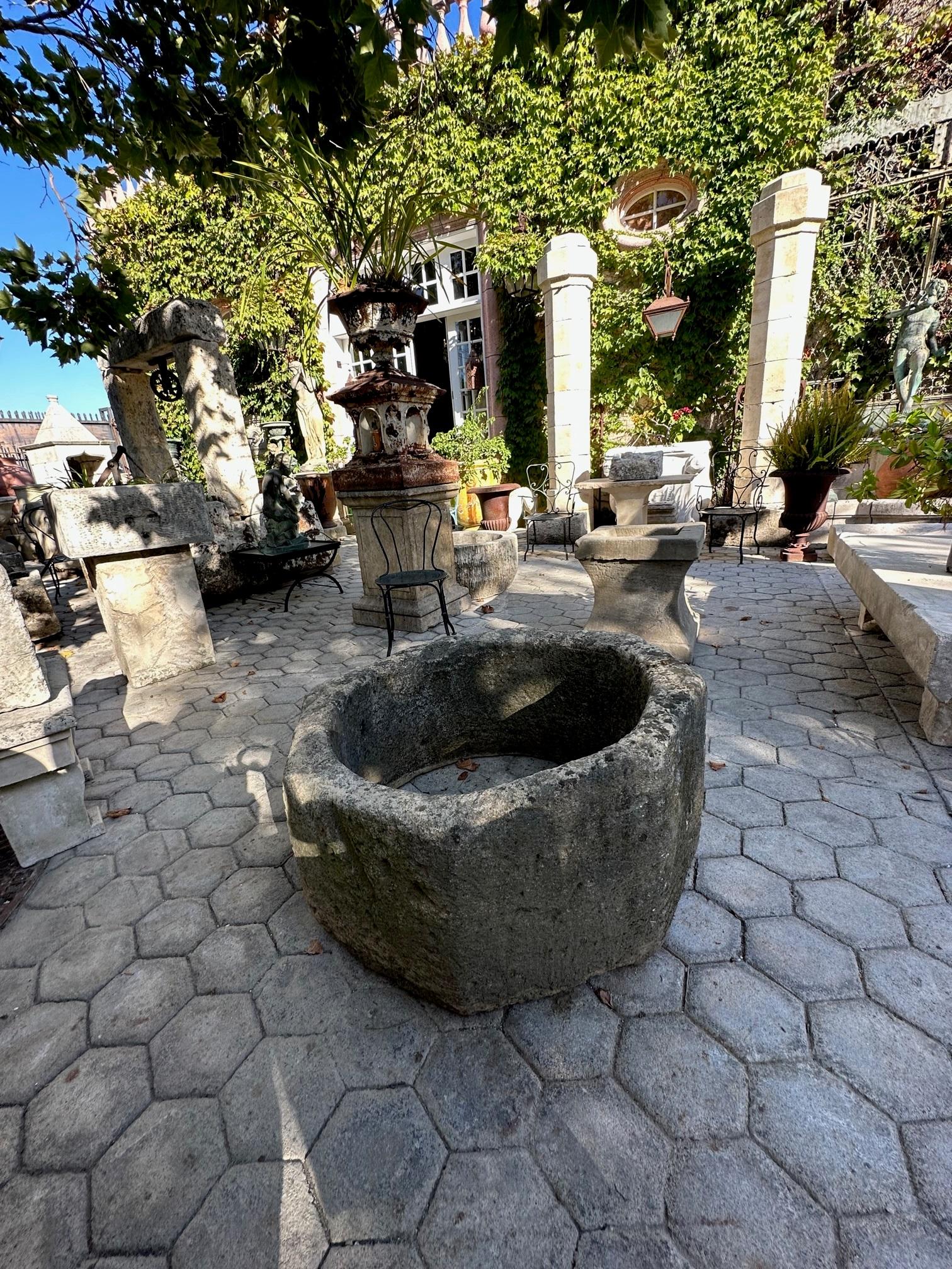 Hand Carved Stone Wellhead center Fountain Basin Antique Fire Pit planter LA CA For Sale 8