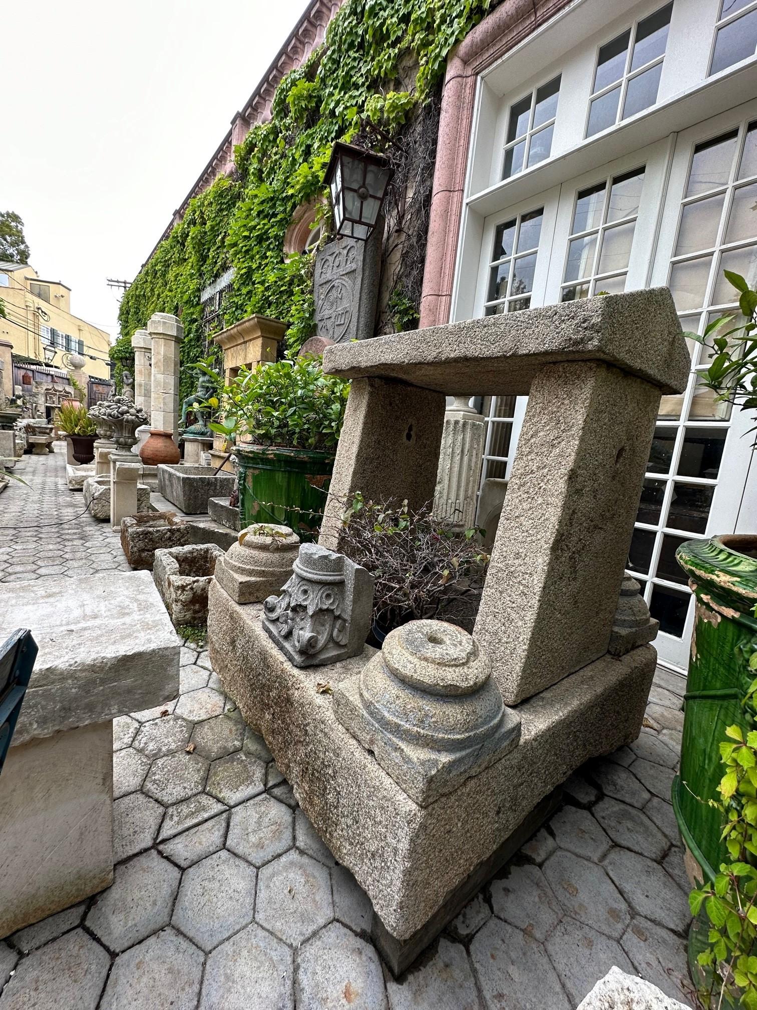 Antiker handgeschnitzter Stein-Feuerkrug mit Wellhead-Mittelteil oder Wandmontierung, Brunnenbasin  im Angebot 10