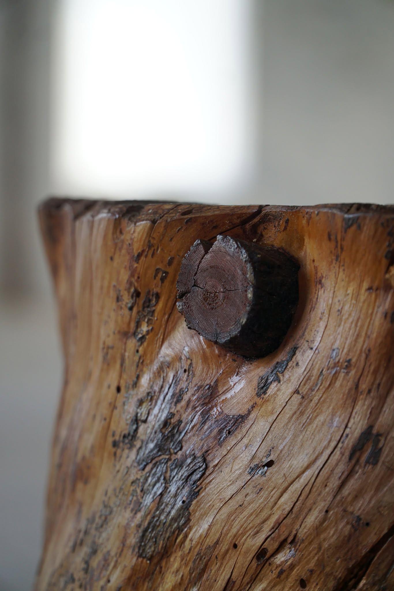Hand Carved Stump Chair in Pine with Storage, Swedish Modern, Wabi Sabi, 1900s For Sale 4