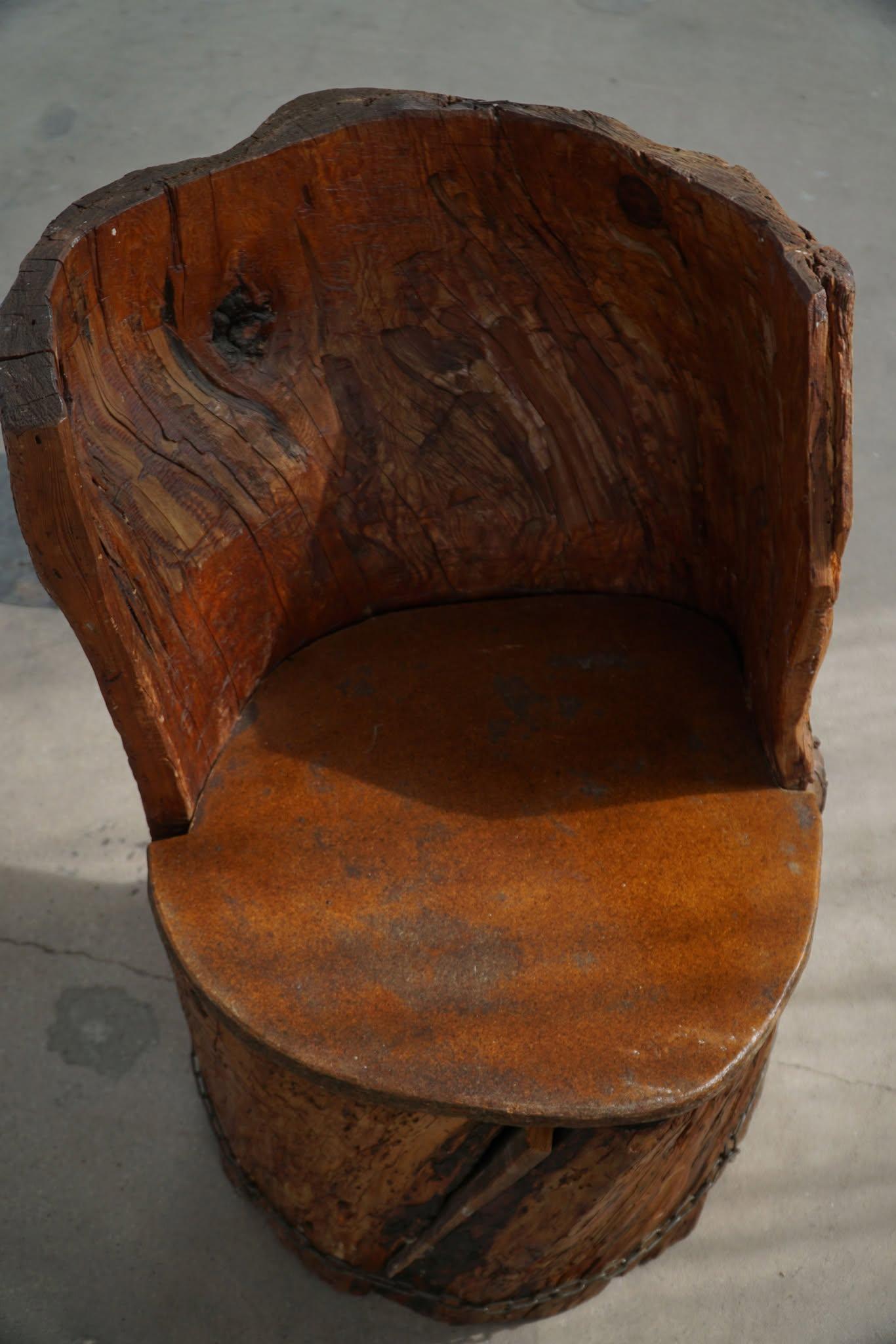 Hand Carved Stump Chair in Pine with Storage, Swedish Modern, Wabi Sabi, 1900s For Sale 8