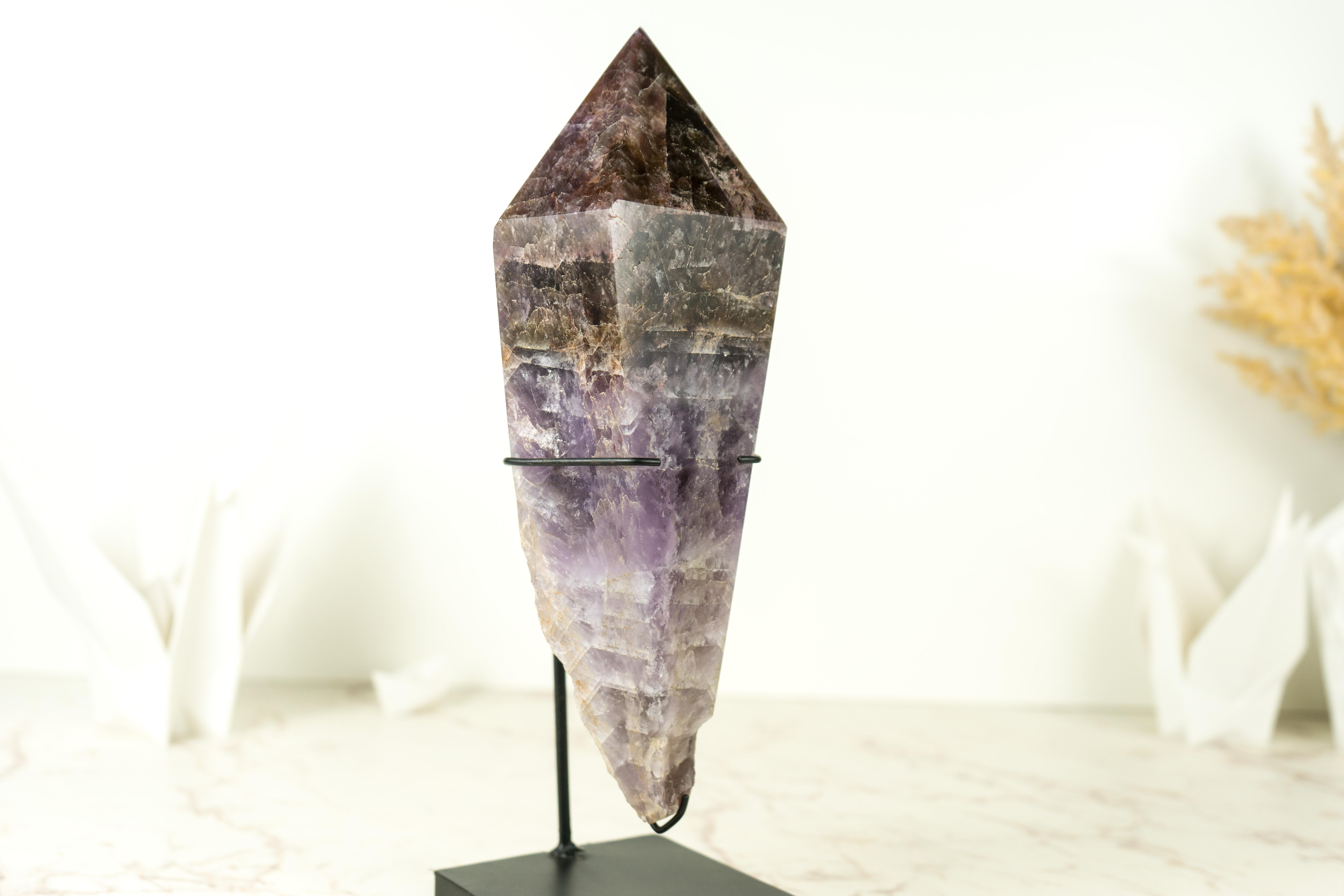 Hand-Carved Super 7 Crystal Point on Stand: Modern Lapidary In New Condition In Ametista Do Sul, BR