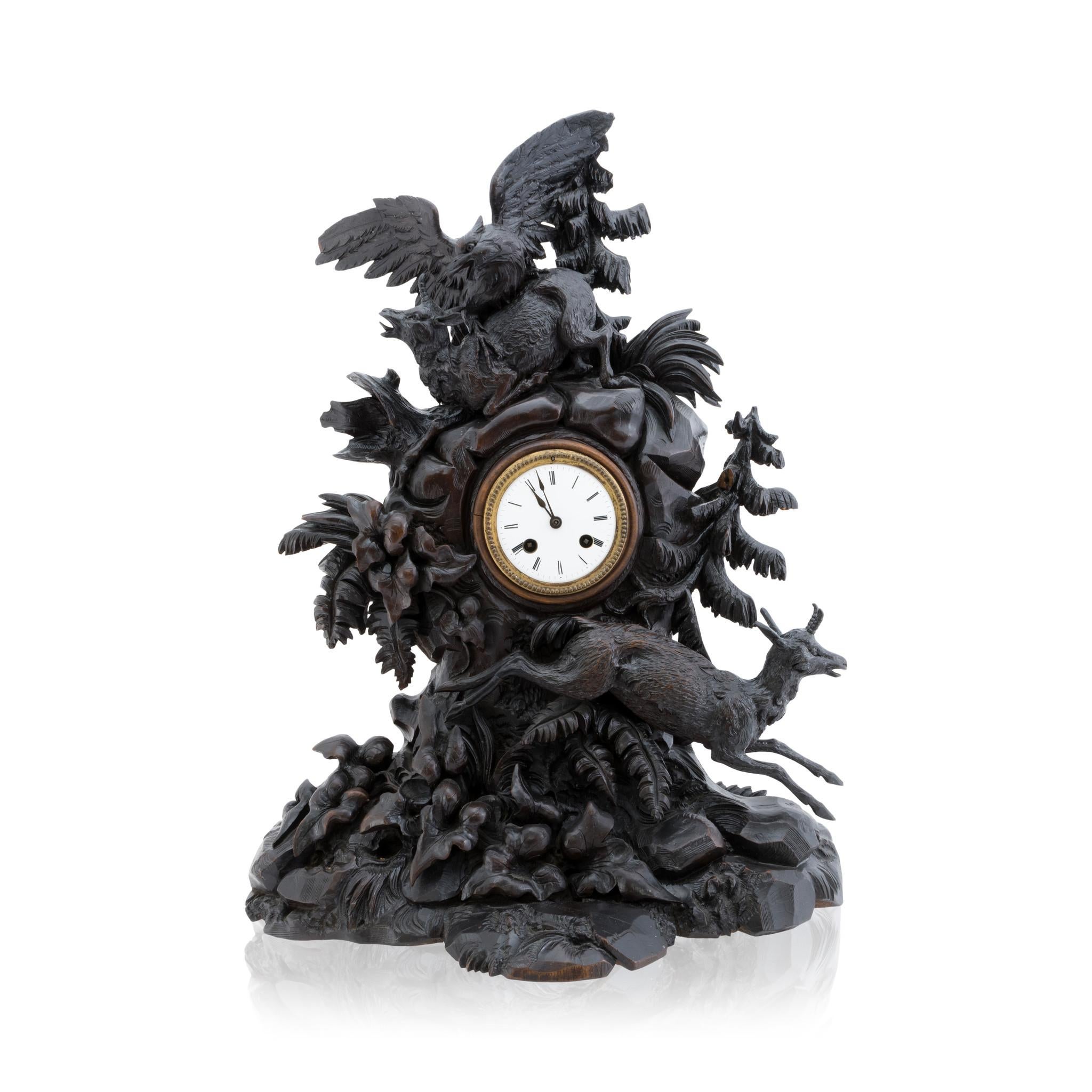 Horloge de manteau suisse Black Forest sculptée à la main Bon état - En vente à Coeur d'Alene, ID