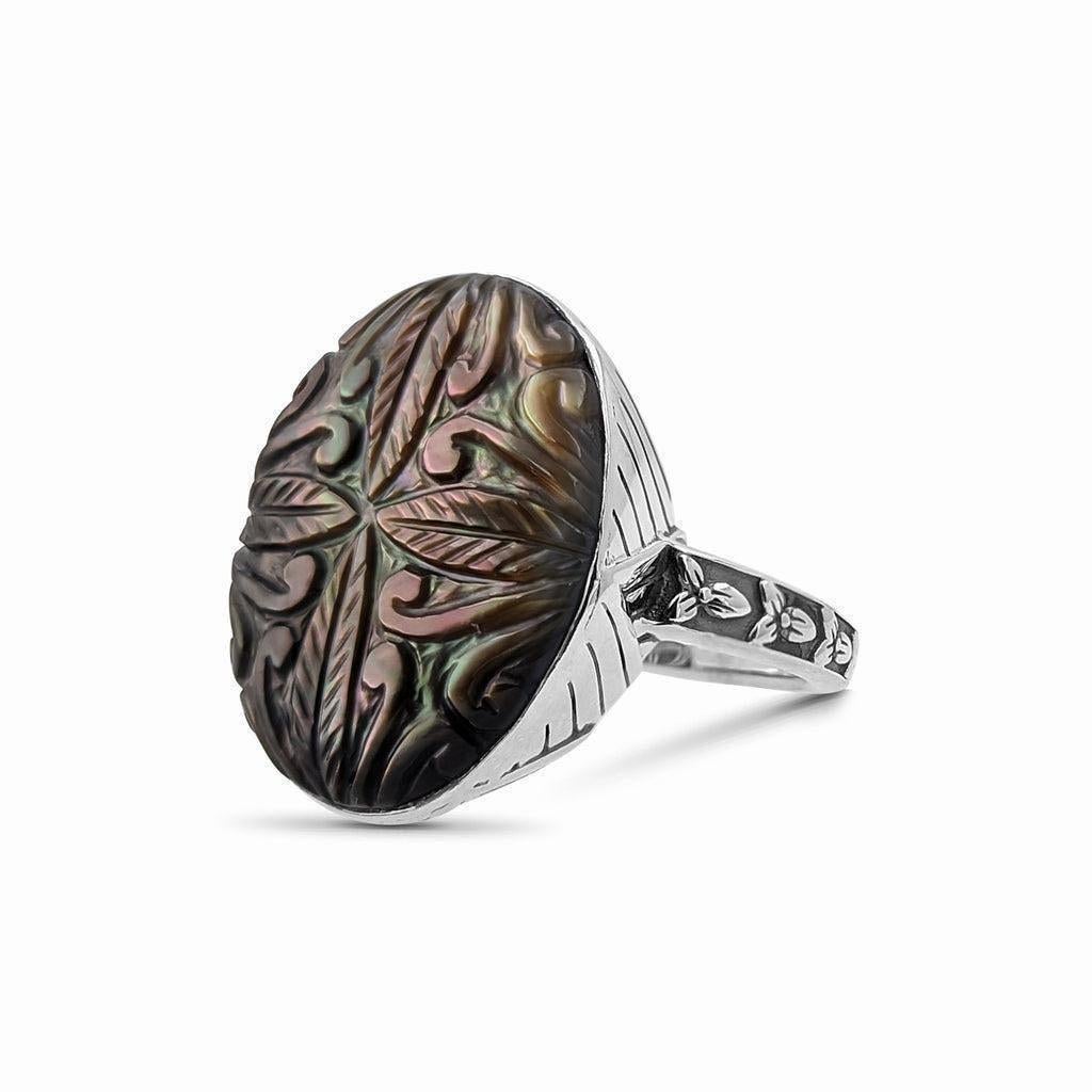 En vente :  Bague en argent sterling en nacre de Tahiti sculptée à la main 2