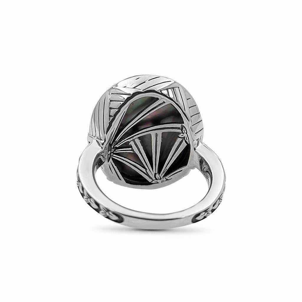 En vente :  Bague en argent sterling en nacre de Tahiti sculptée à la main 3