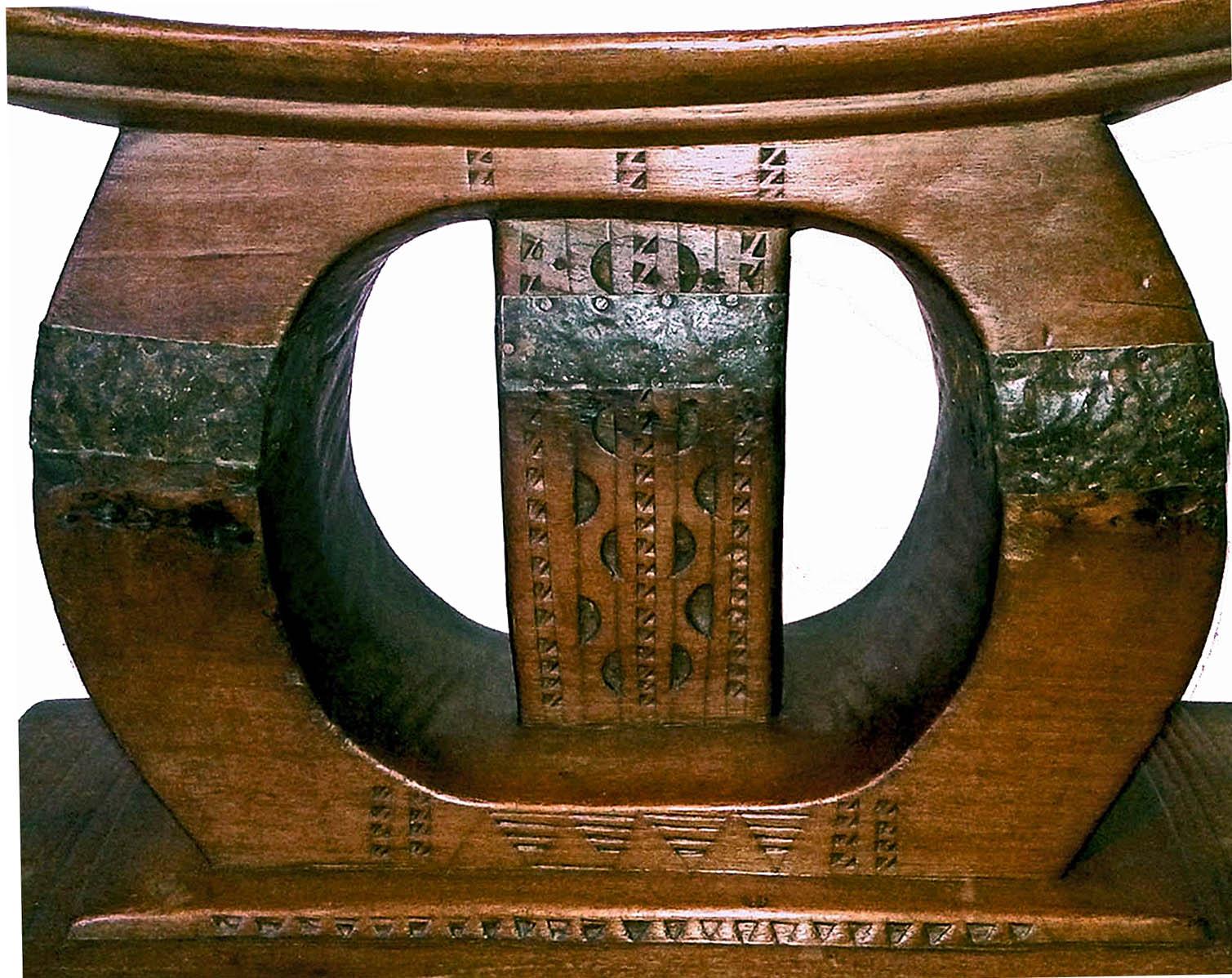 Hand-Carved Teak Ashanti Stool, Ghana, Late 20th Century 2