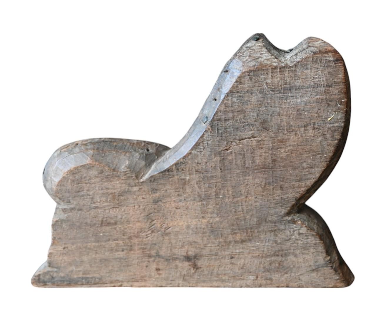 Tribal Figurine de lion en teck sculptée à la main - 19e siècle - Origine Asie du Sud en vente