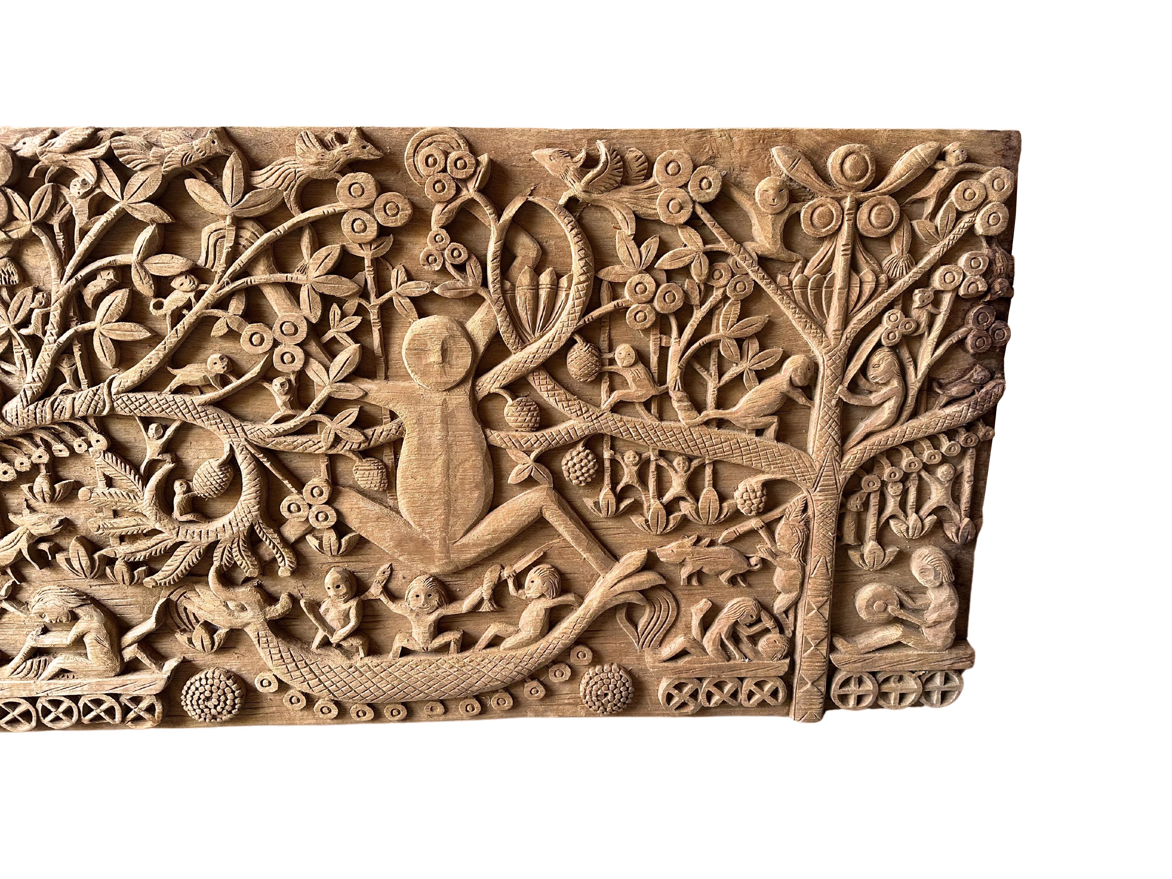 Hand-Carved Teak Wood Sculpture Panel Depicting Dayak Mythology In Good Condition For Sale In Jimbaran, Bali