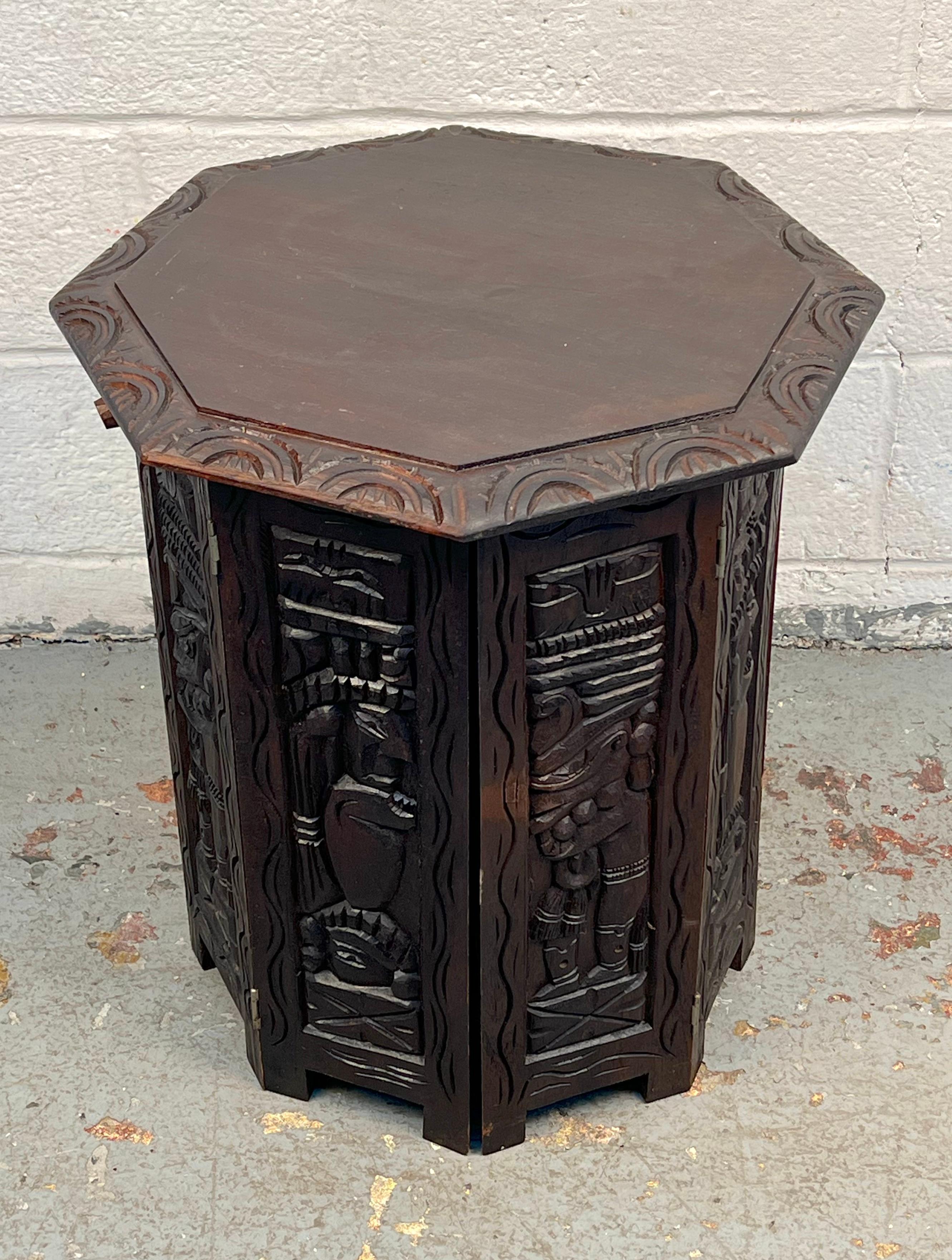 Hand Carved Tribal Octagonal Accent Table In Good Condition For Sale In Brooklyn, NY