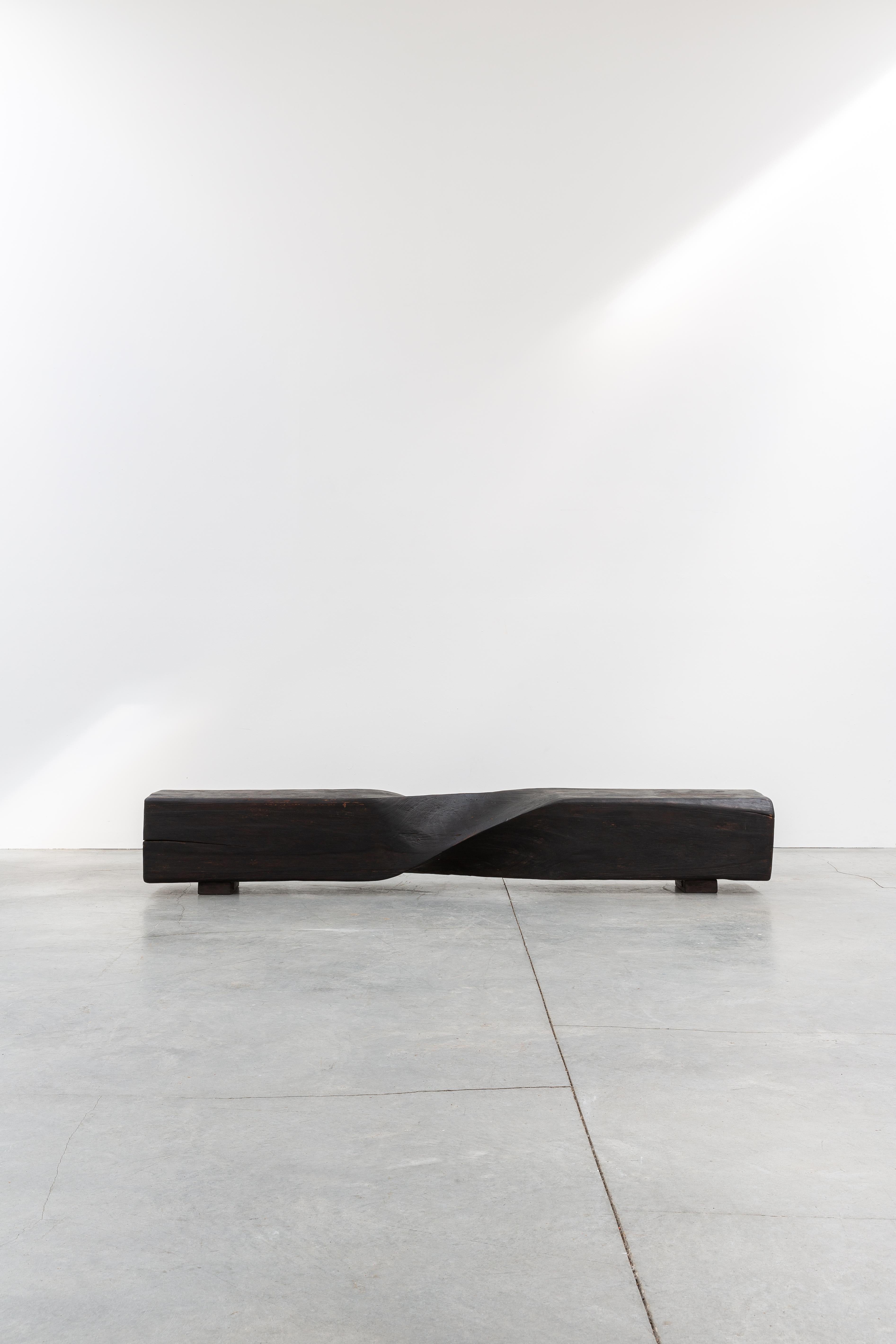 Représenté par Tuleste Factory

Banc Twist par CEU

Nos bancs en bois massif sont fabriqués à partir de bois exotique antique récupéré, soigneusement sculpté et poncé à la main pour mettre en valeur la beauté naturelle du matériau.

L 8'2