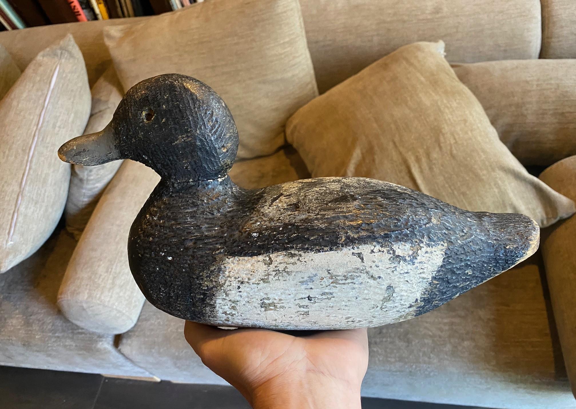 Sculpture en bois antique sculptée à la main canard colvert début 20ème siècle en vente 8