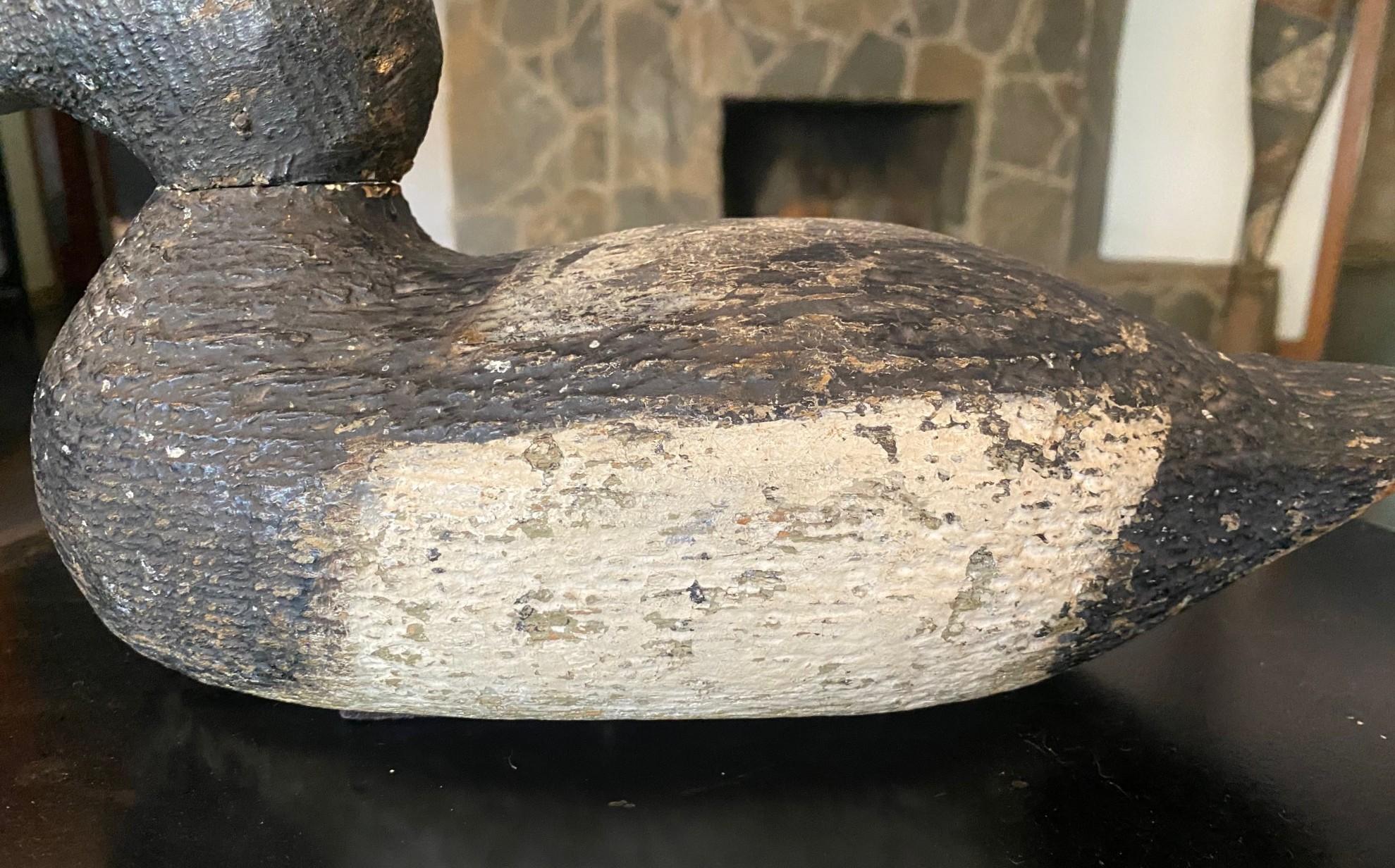 Artisanat Sculpture en bois antique sculptée à la main canard colvert début 20ème siècle en vente