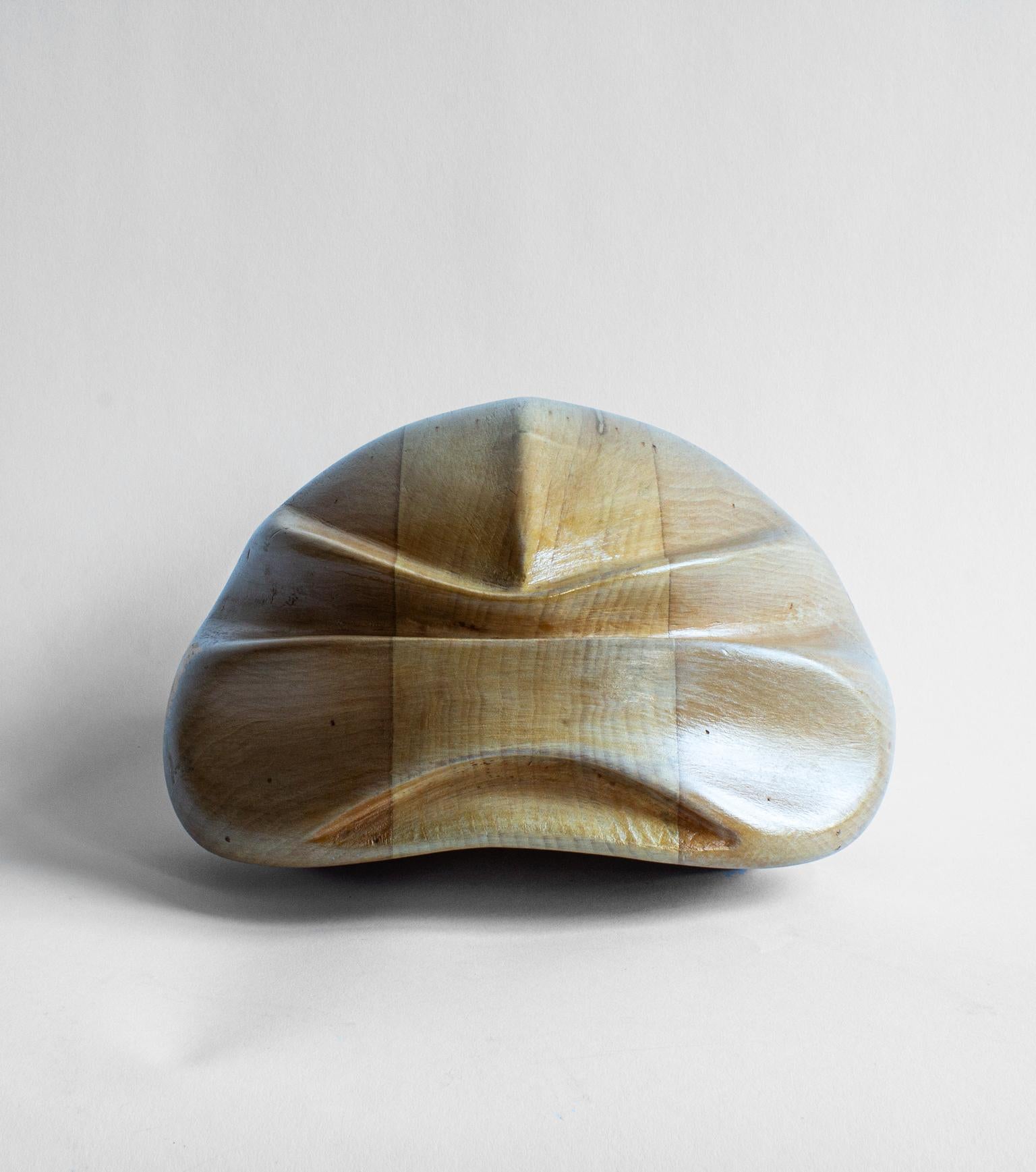 Hand Carved Vintage Hat Mold Made of Ashwood from Müller, Zürich, Switzerland In Good Condition For Sale In Stockholm, SE